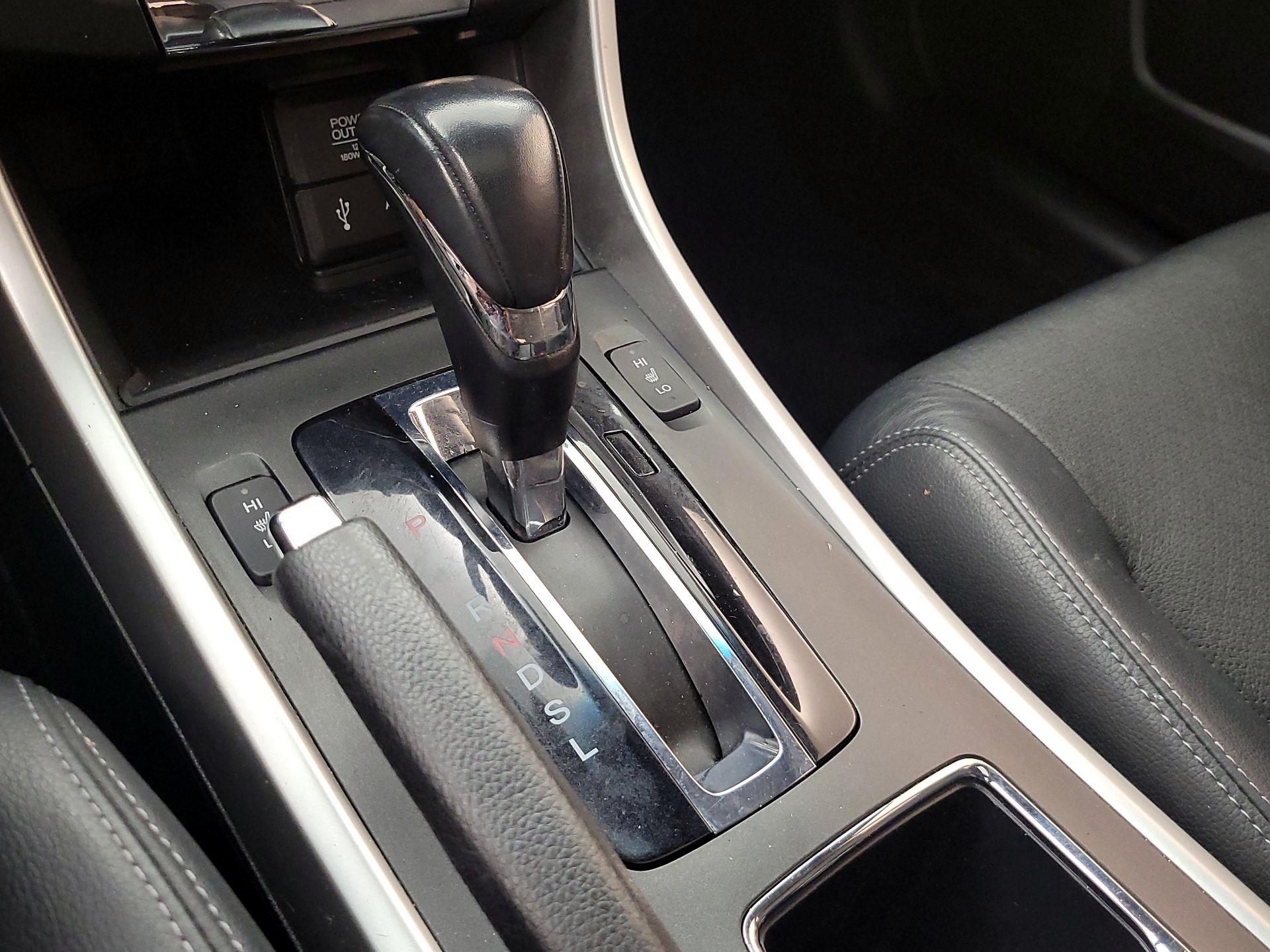 Thumbnail: 2015 Honda Accord - 17