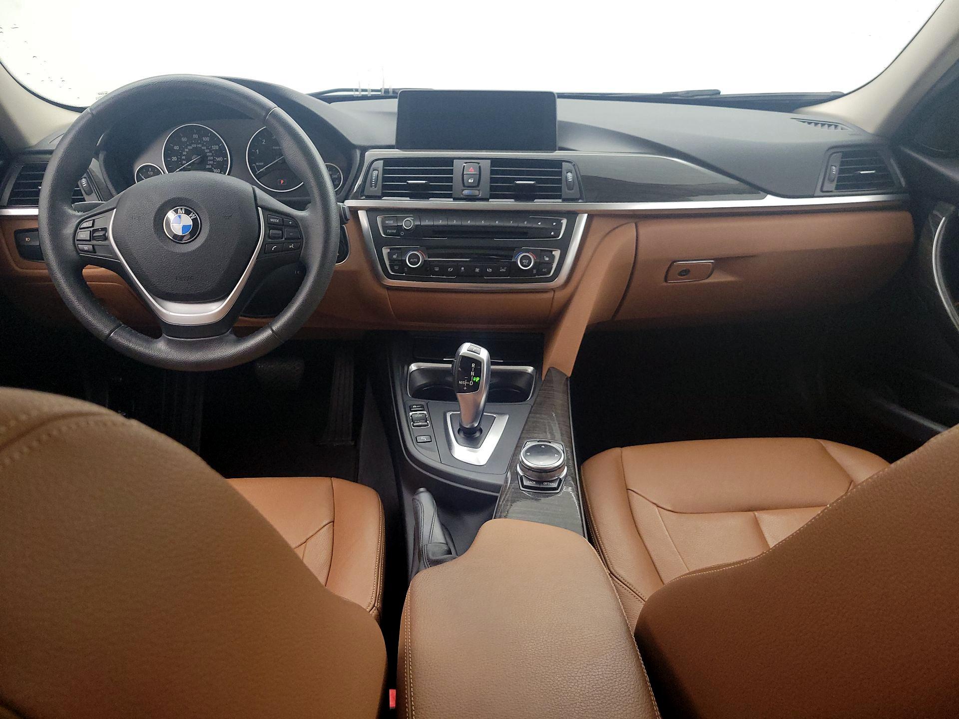 Thumbnail: 2015 BMW 3 Series - 9