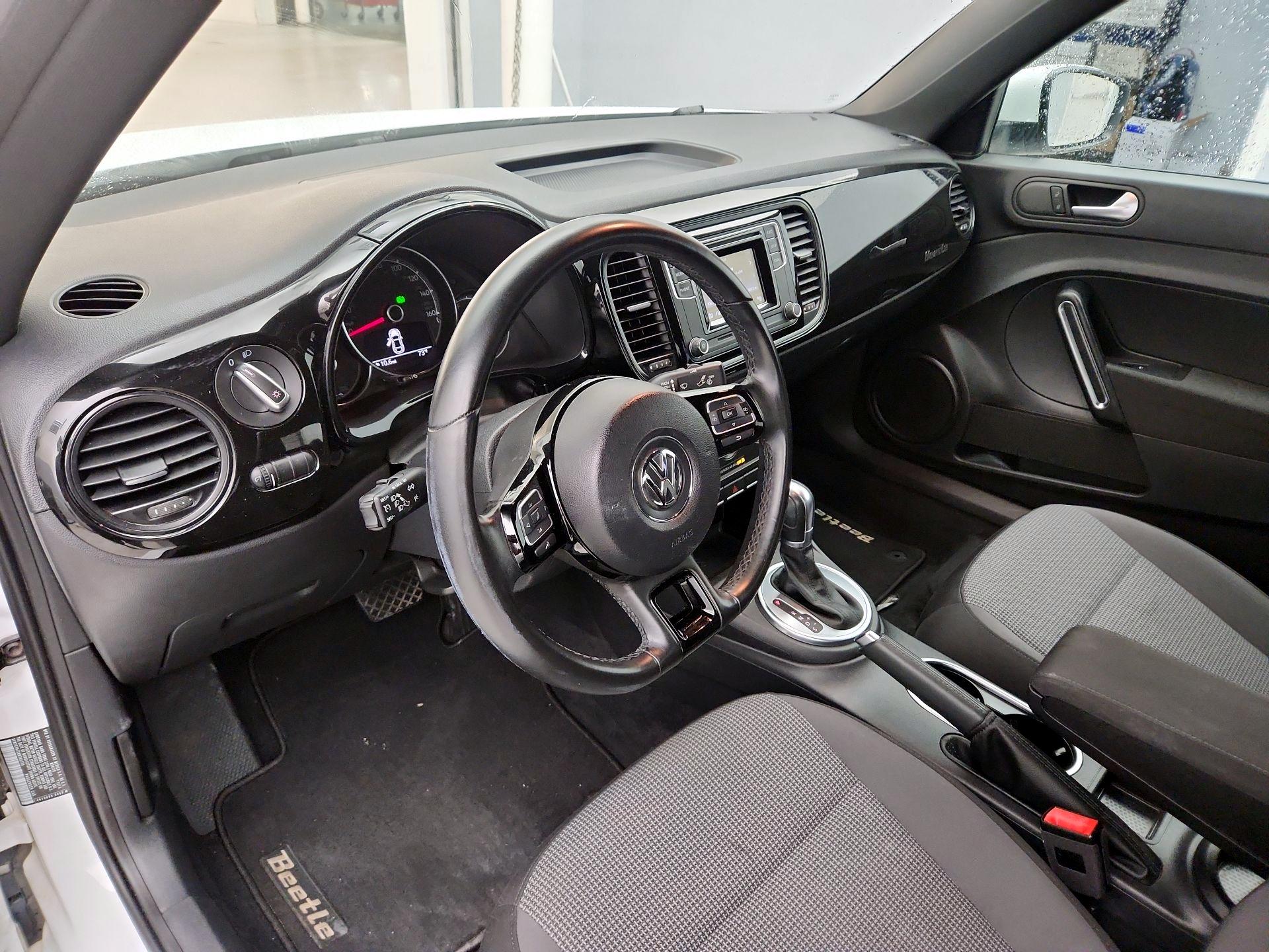 Thumbnail: 2019 Volkswagen Beetle - 9