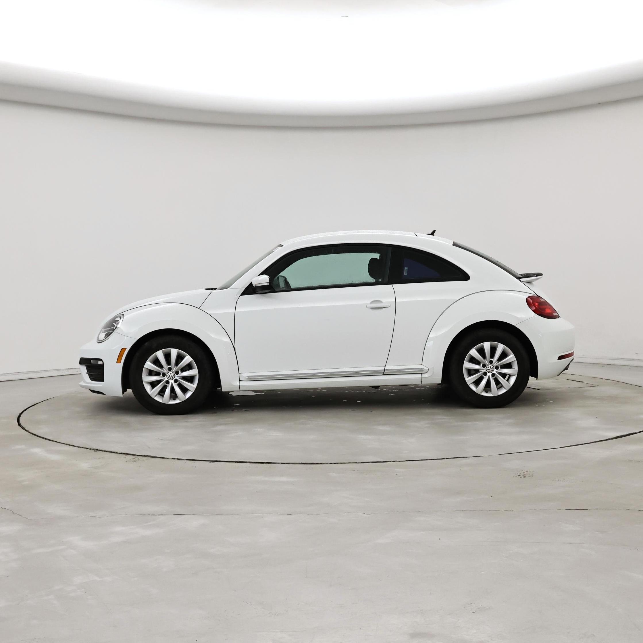 Thumbnail: 2019 Volkswagen Beetle - 3