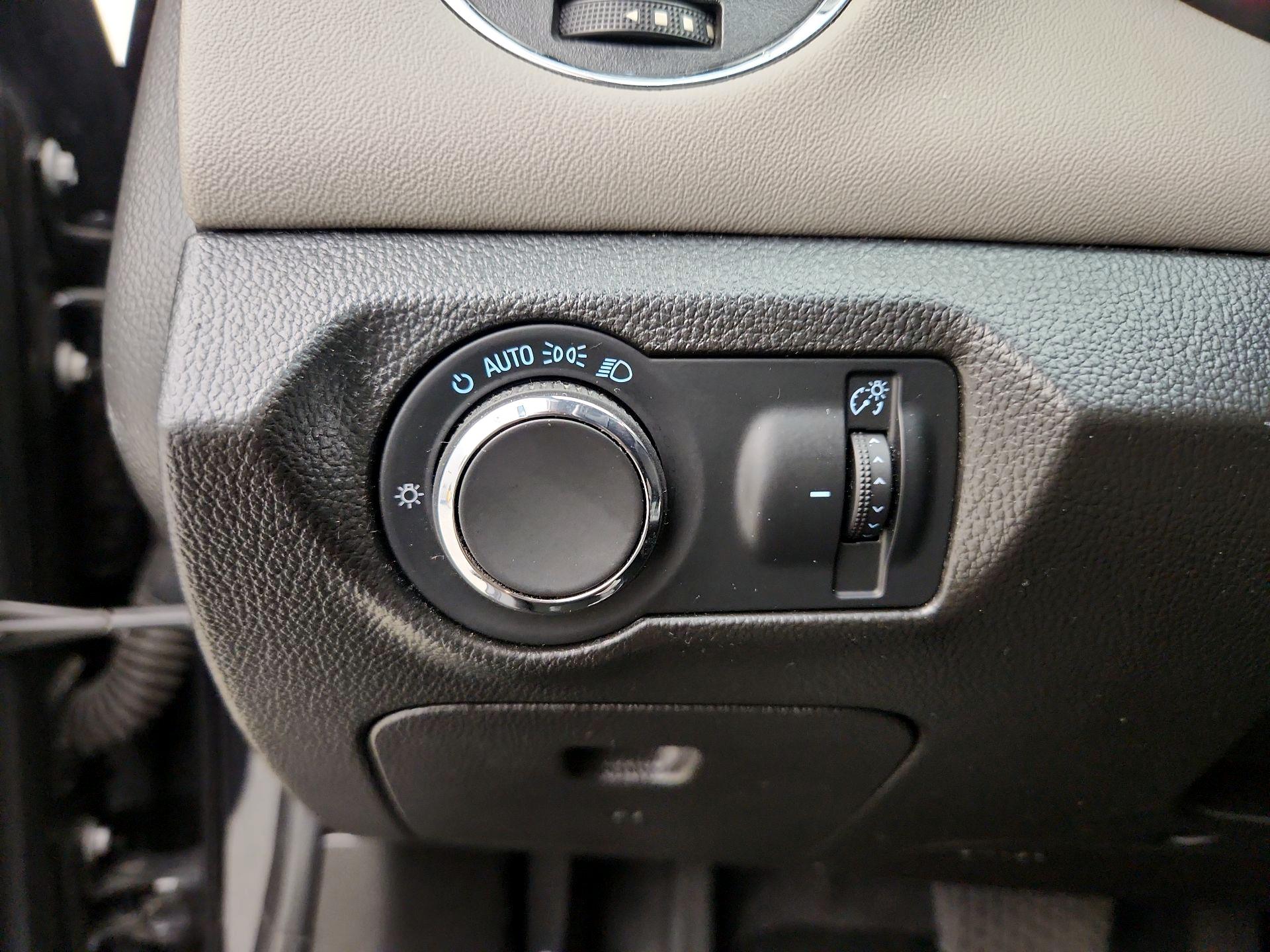 Thumbnail: 2014 Chevrolet Cruze - 16