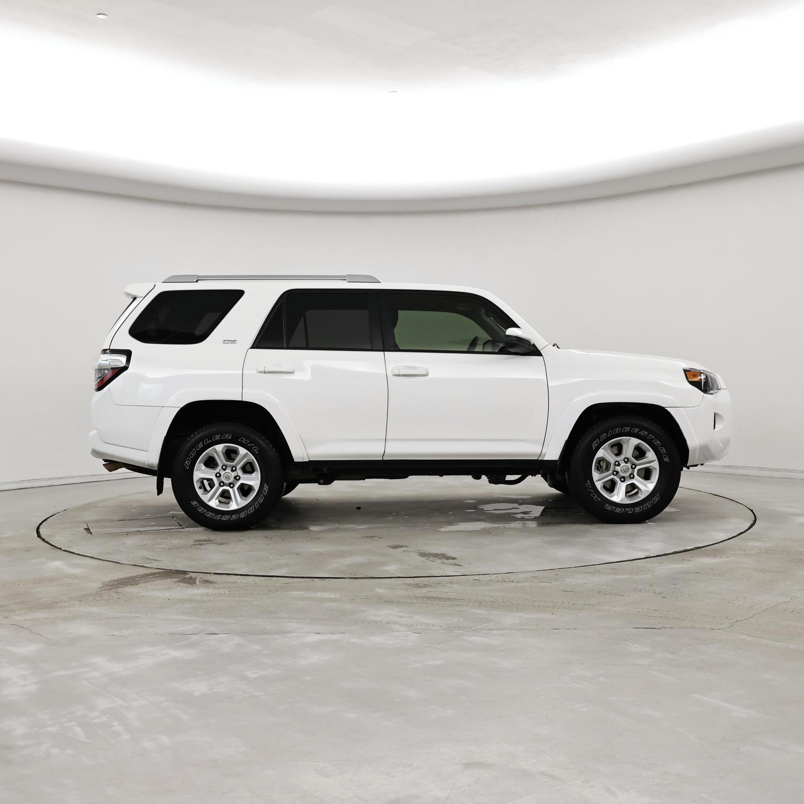 Thumbnail: 2014 Toyota 4Runner - 7
