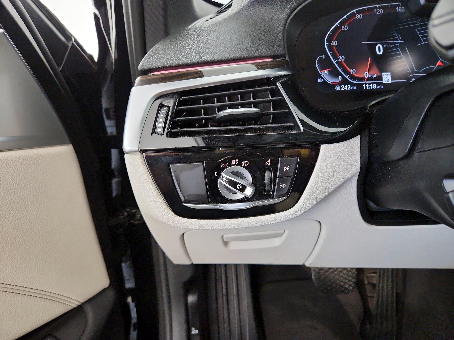 Thumbnail: 2021 BMW 5 Series - 13