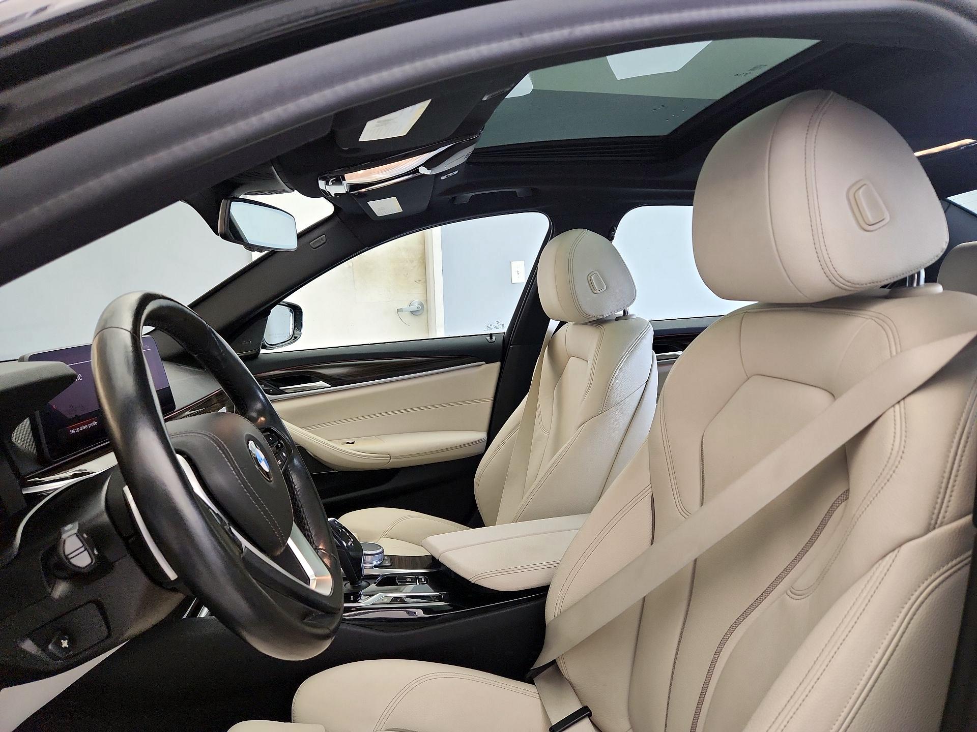 Thumbnail: 2021 BMW 5 Series - 20