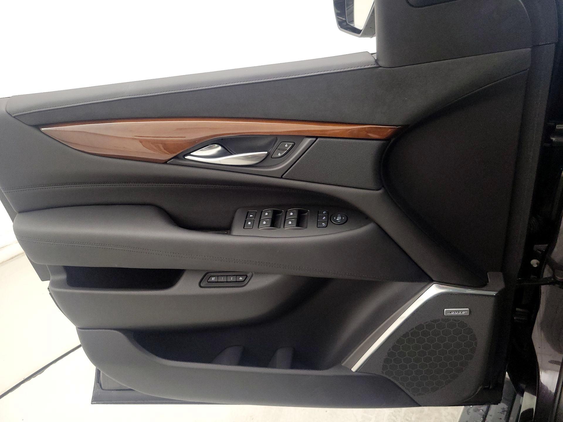 Thumbnail: 2017 Cadillac Escalade - 12