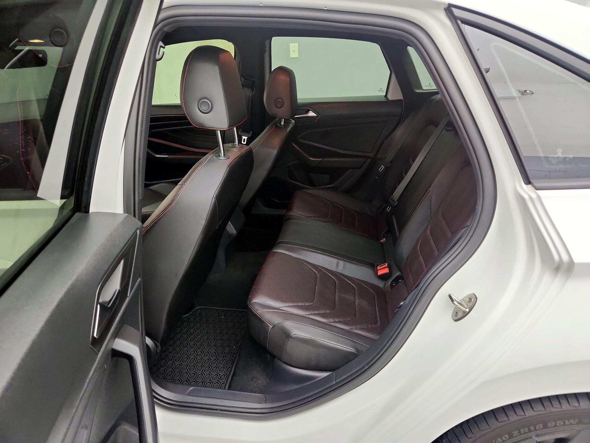 Thumbnail: 2023 Volkswagen Jetta - 20