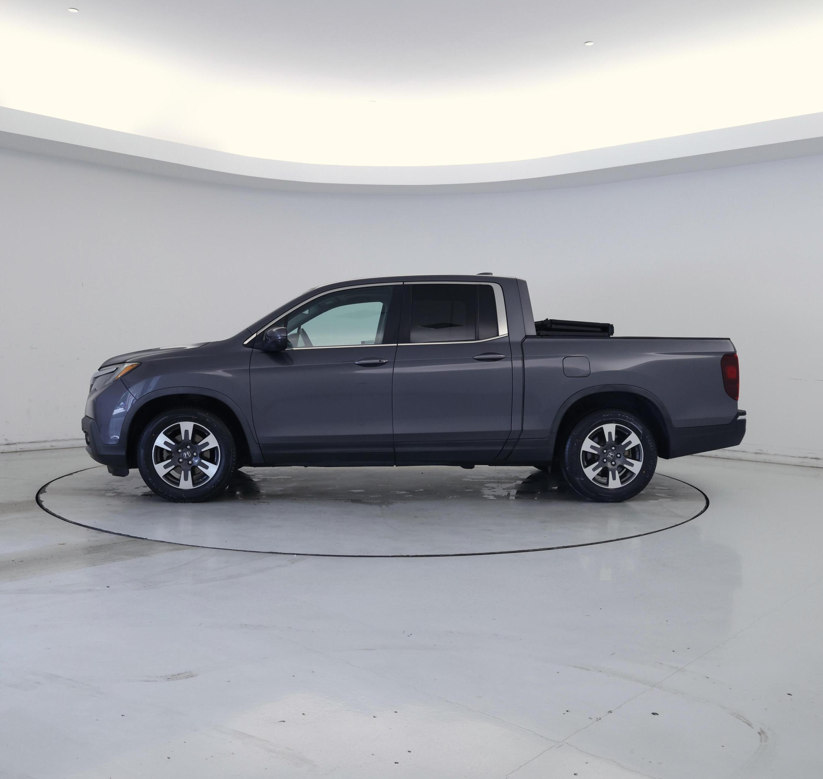 Thumbnail: 2019 Honda Ridgeline - 3