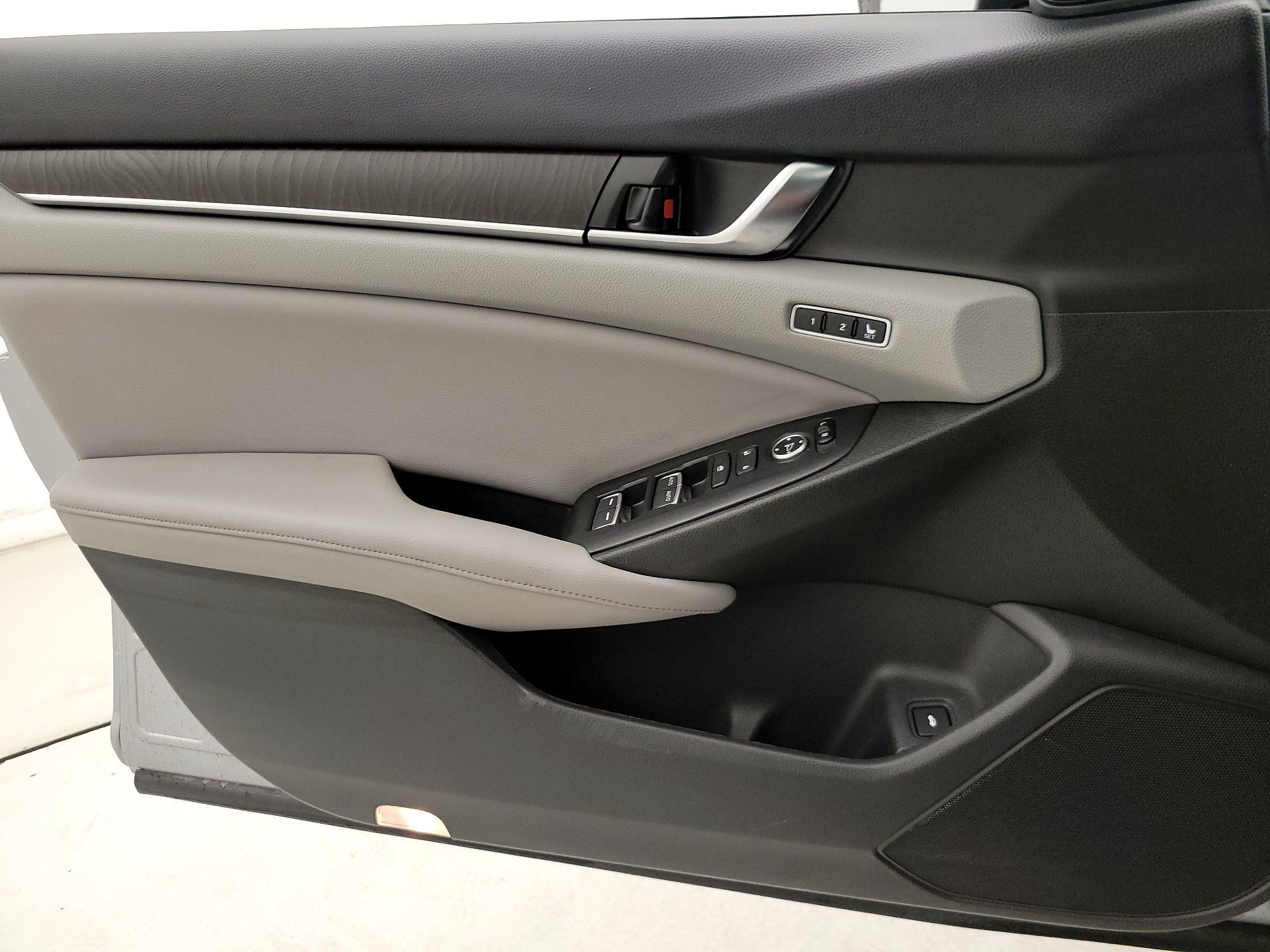 Thumbnail: 2018 Honda Accord - 12