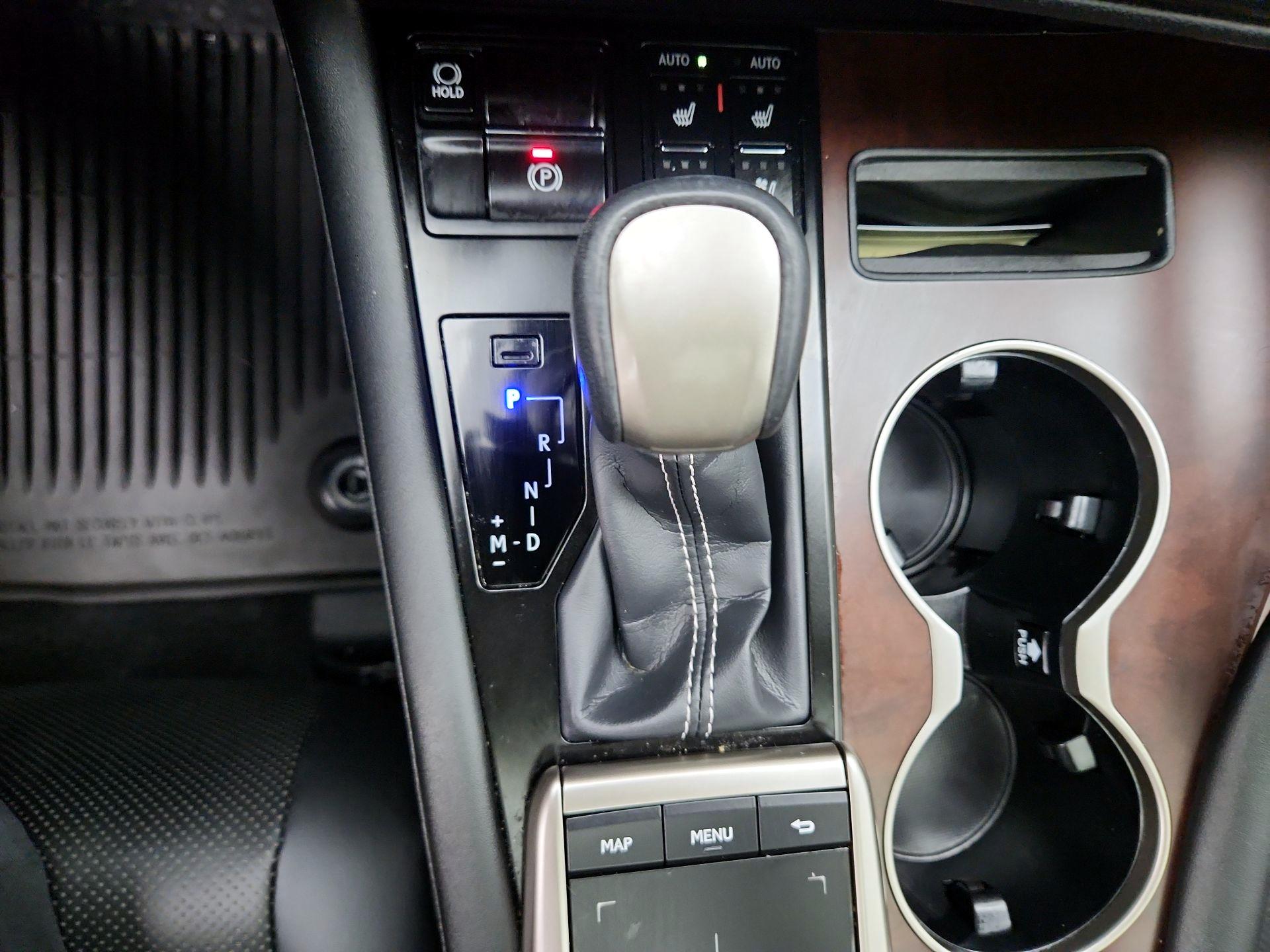 Thumbnail: 2020 Lexus RX - 18