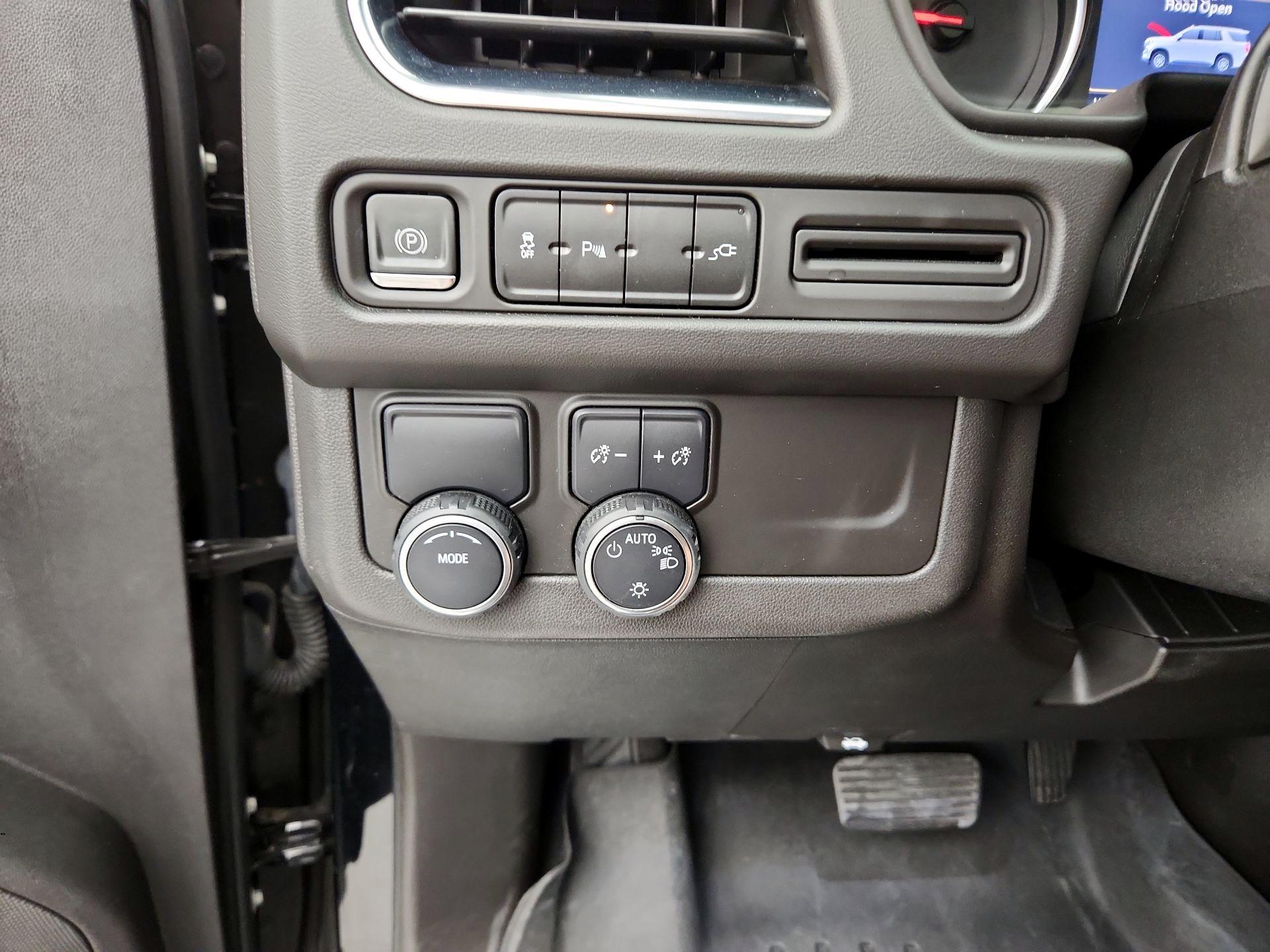 Thumbnail: 2021 Chevrolet Tahoe - 13