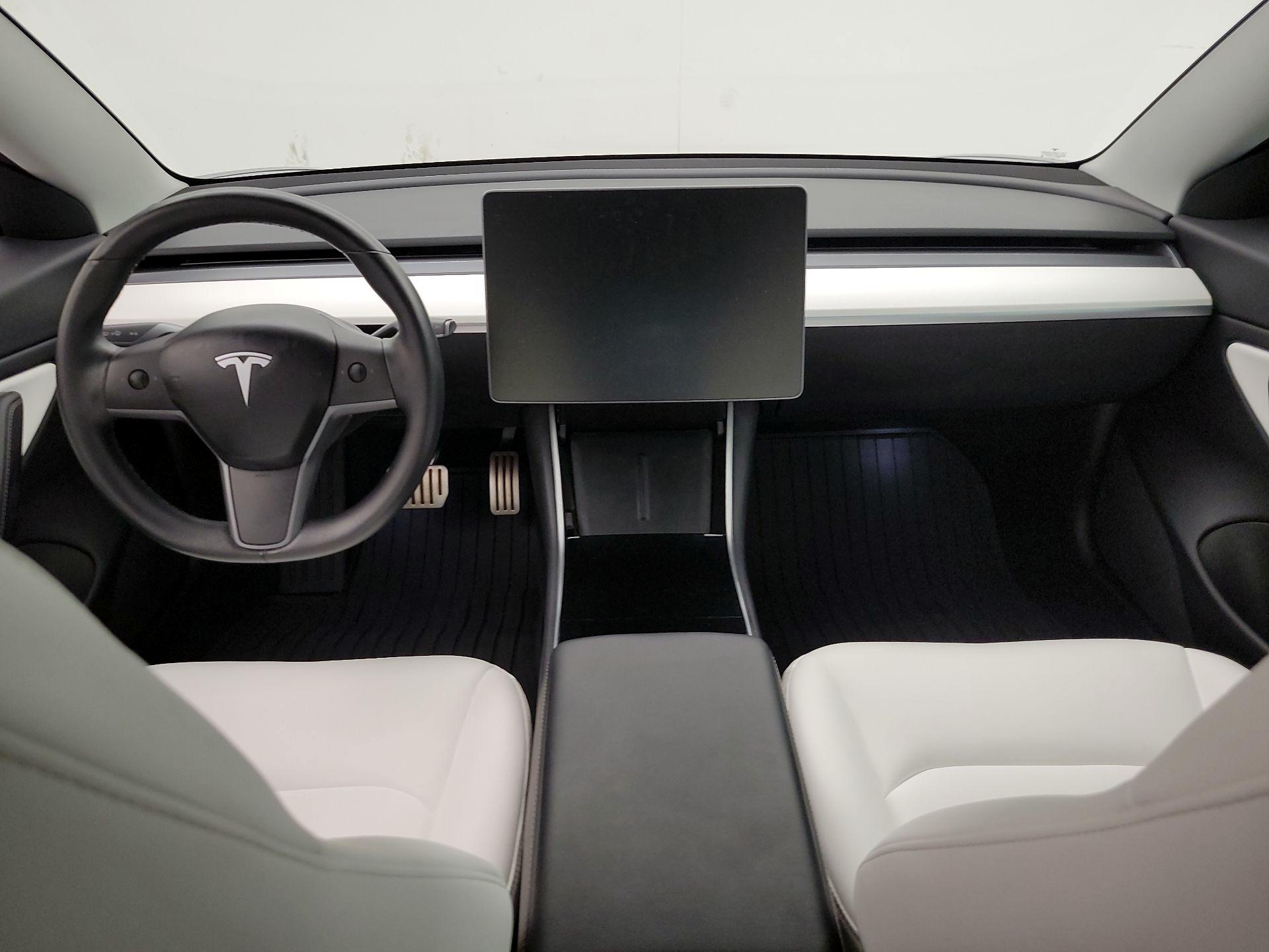 Thumbnail: 2018 Tesla Model 3 - 9