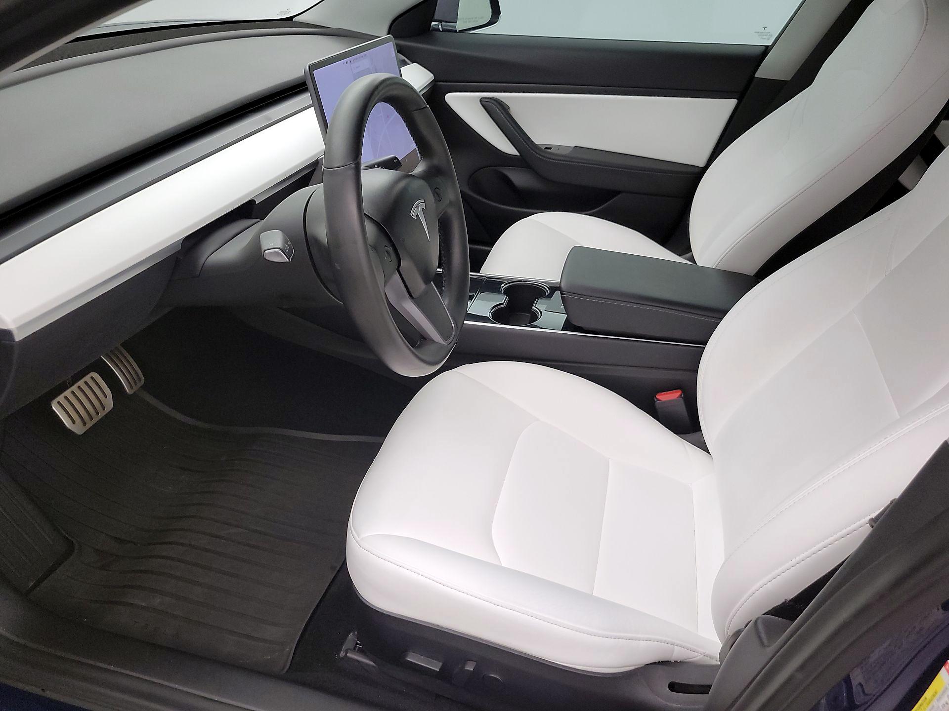 Thumbnail: 2018 Tesla Model 3 - 11