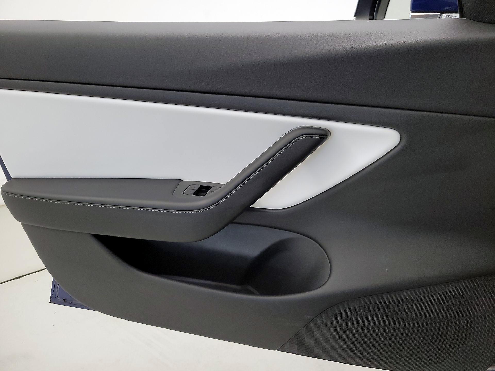 Thumbnail: 2018 Tesla Model 3 - 12