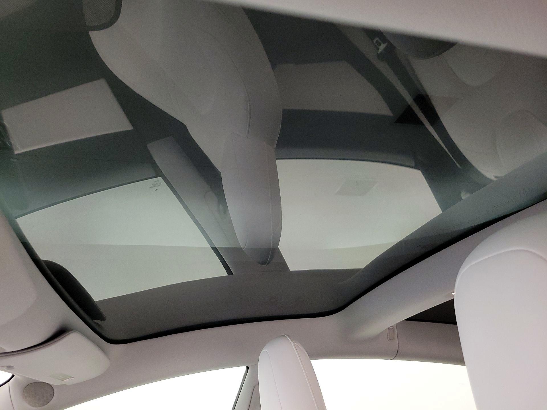 Thumbnail: 2018 Tesla Model 3 - 19