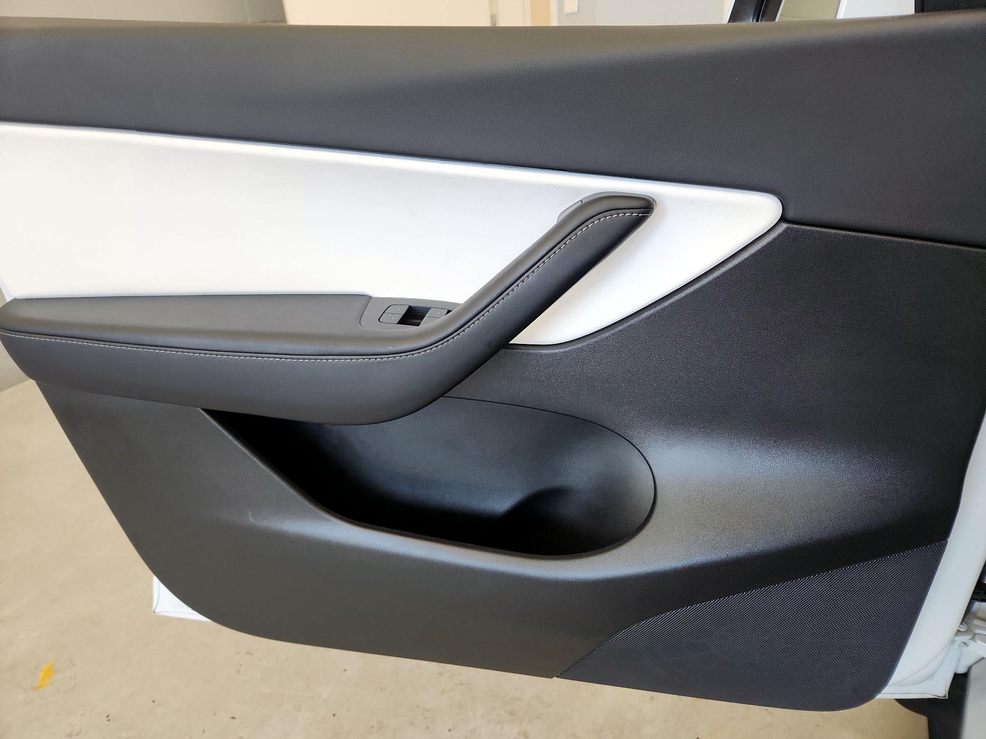 Thumbnail: 2022 Tesla Model Y - 12