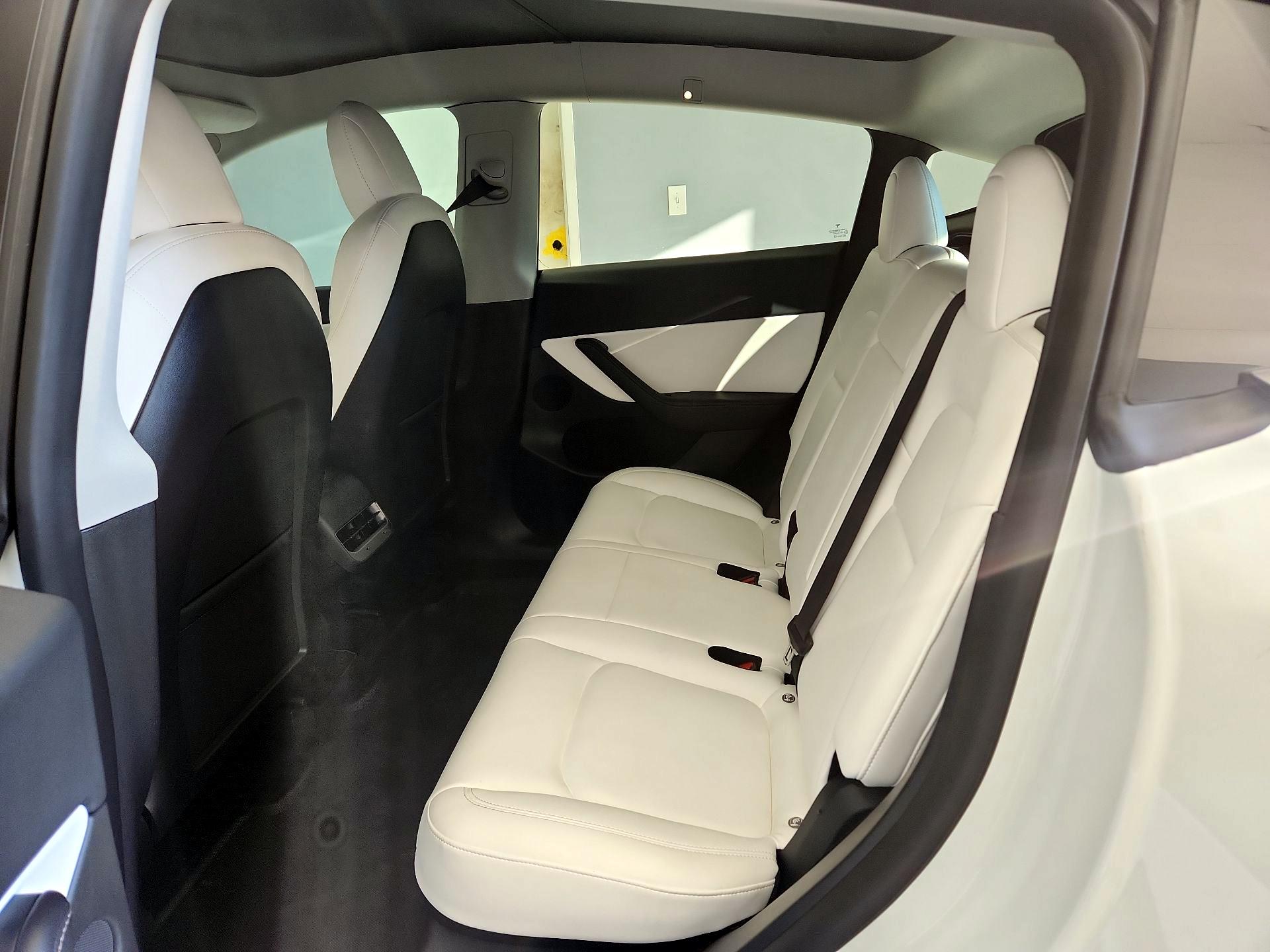 Thumbnail: 2022 Tesla Model Y - 18