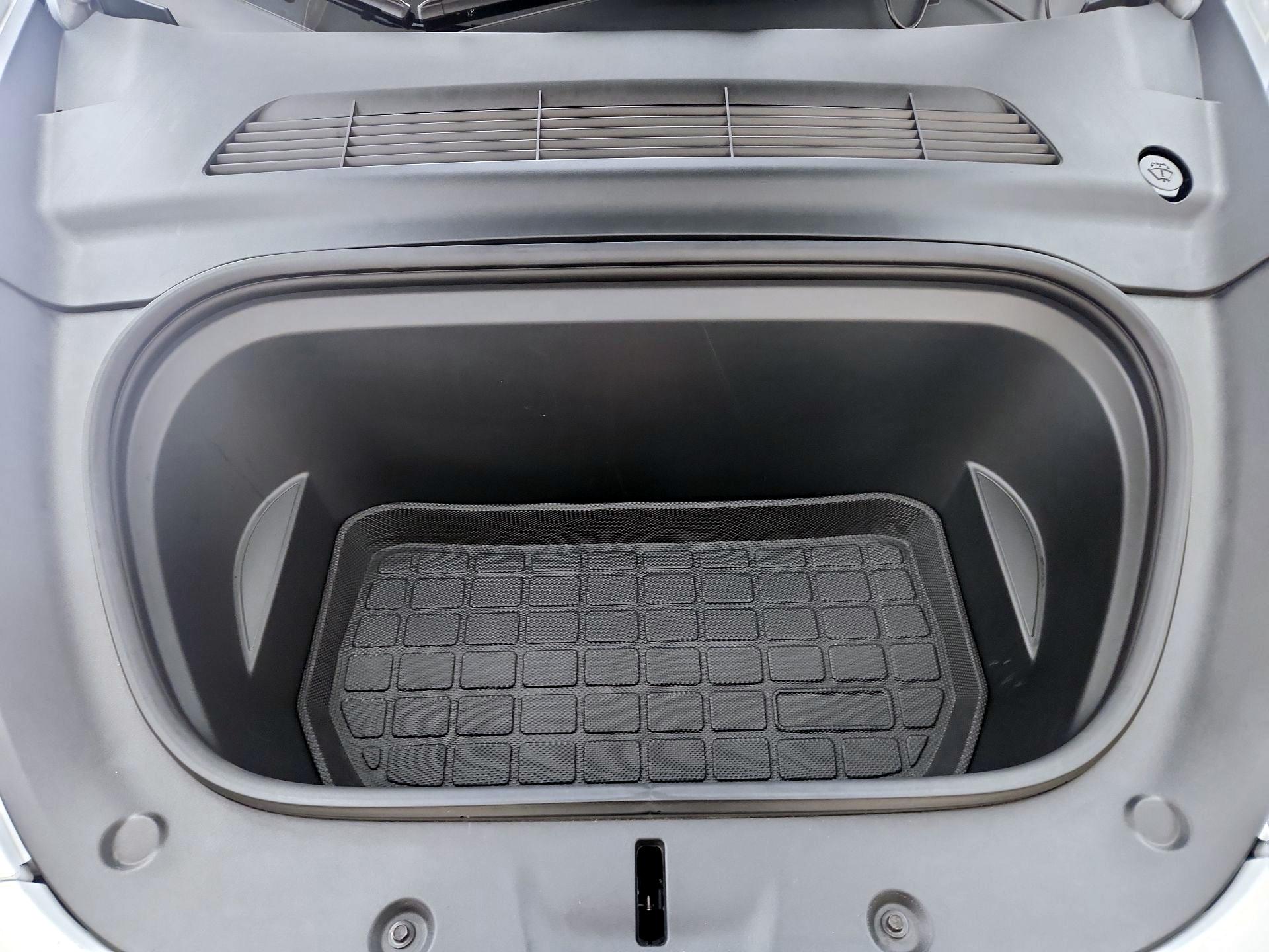 Thumbnail: 2022 Tesla Model Y - 20