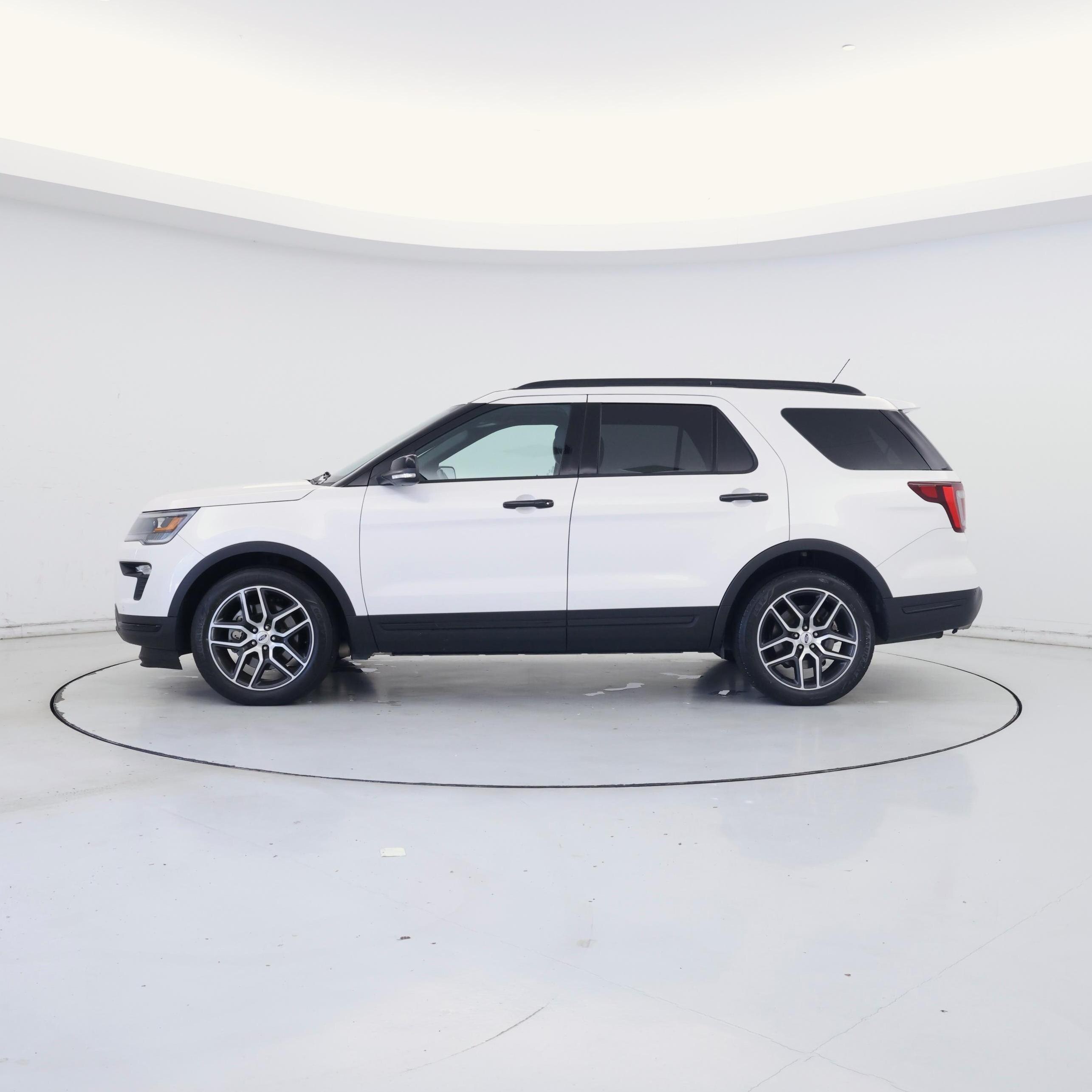 Thumbnail: 2018 Ford Explorer - 3