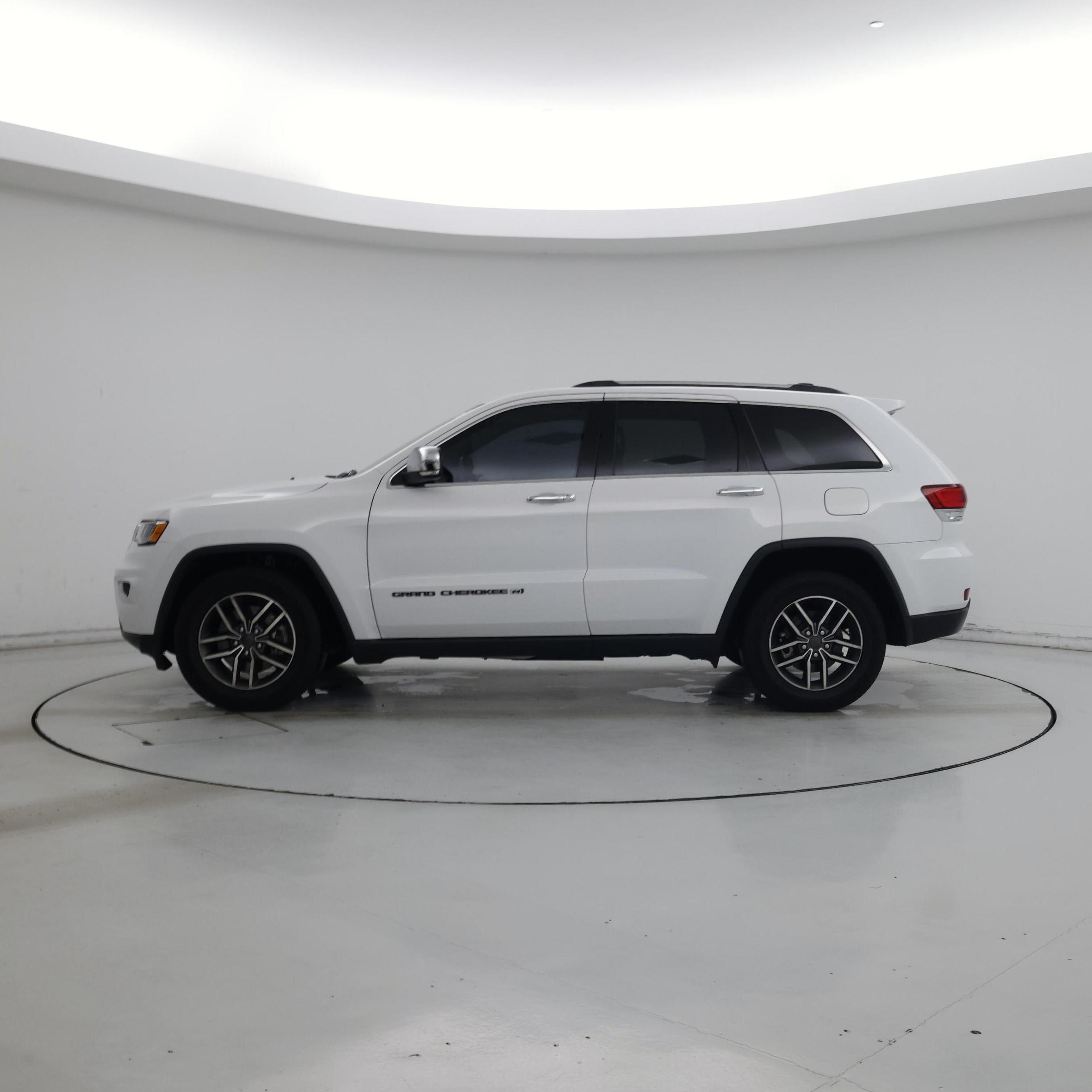 Thumbnail: 2022 Jeep Grand Cherokee - 3