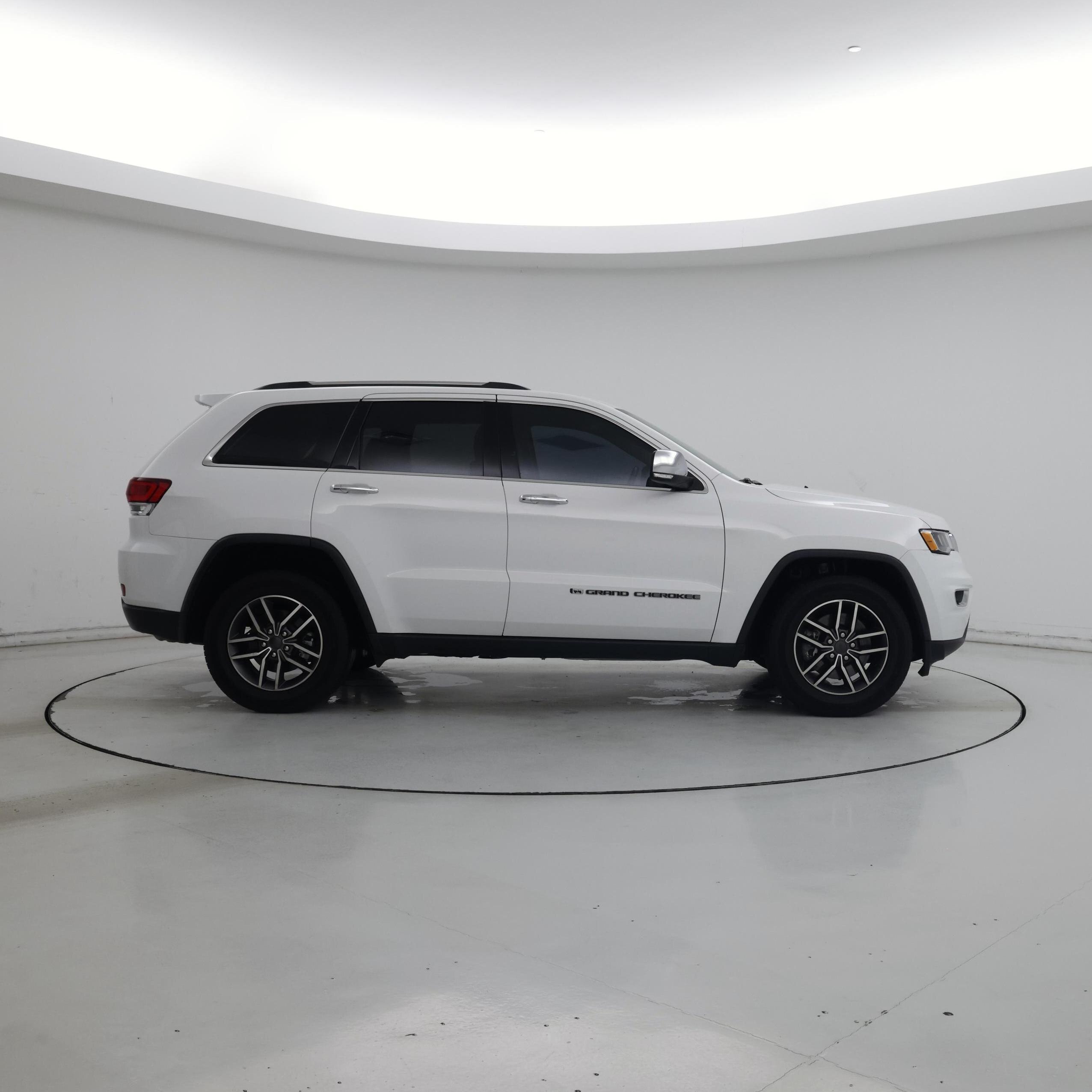 Thumbnail: 2022 Jeep Grand Cherokee - 7
