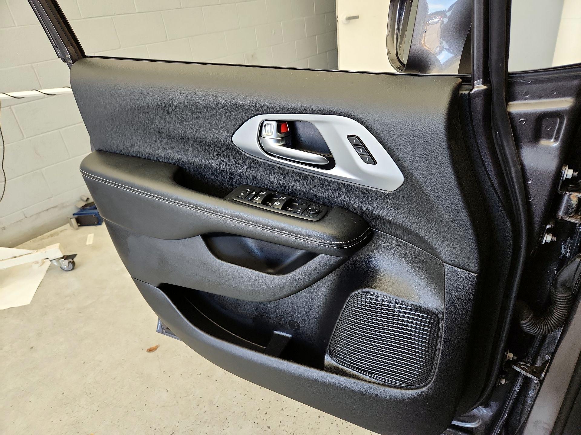 Thumbnail: 2020 Chrysler Pacifica - 12