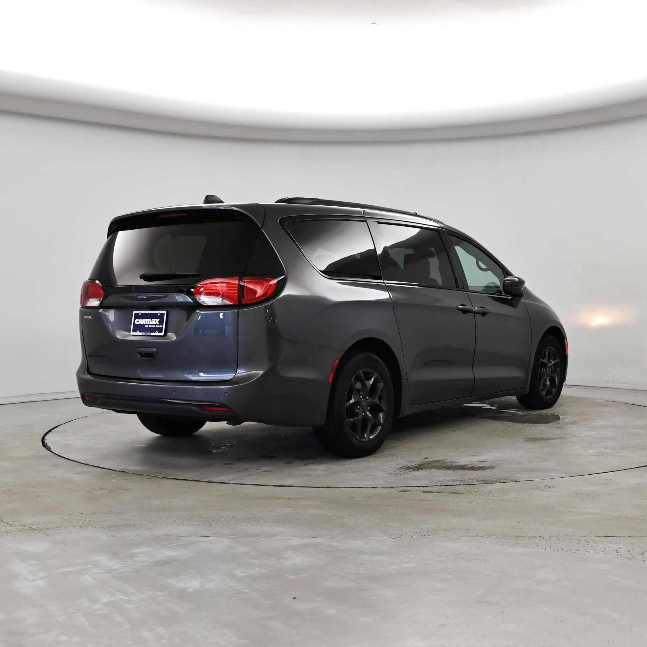 Thumbnail: 2020 Chrysler Pacifica - 8