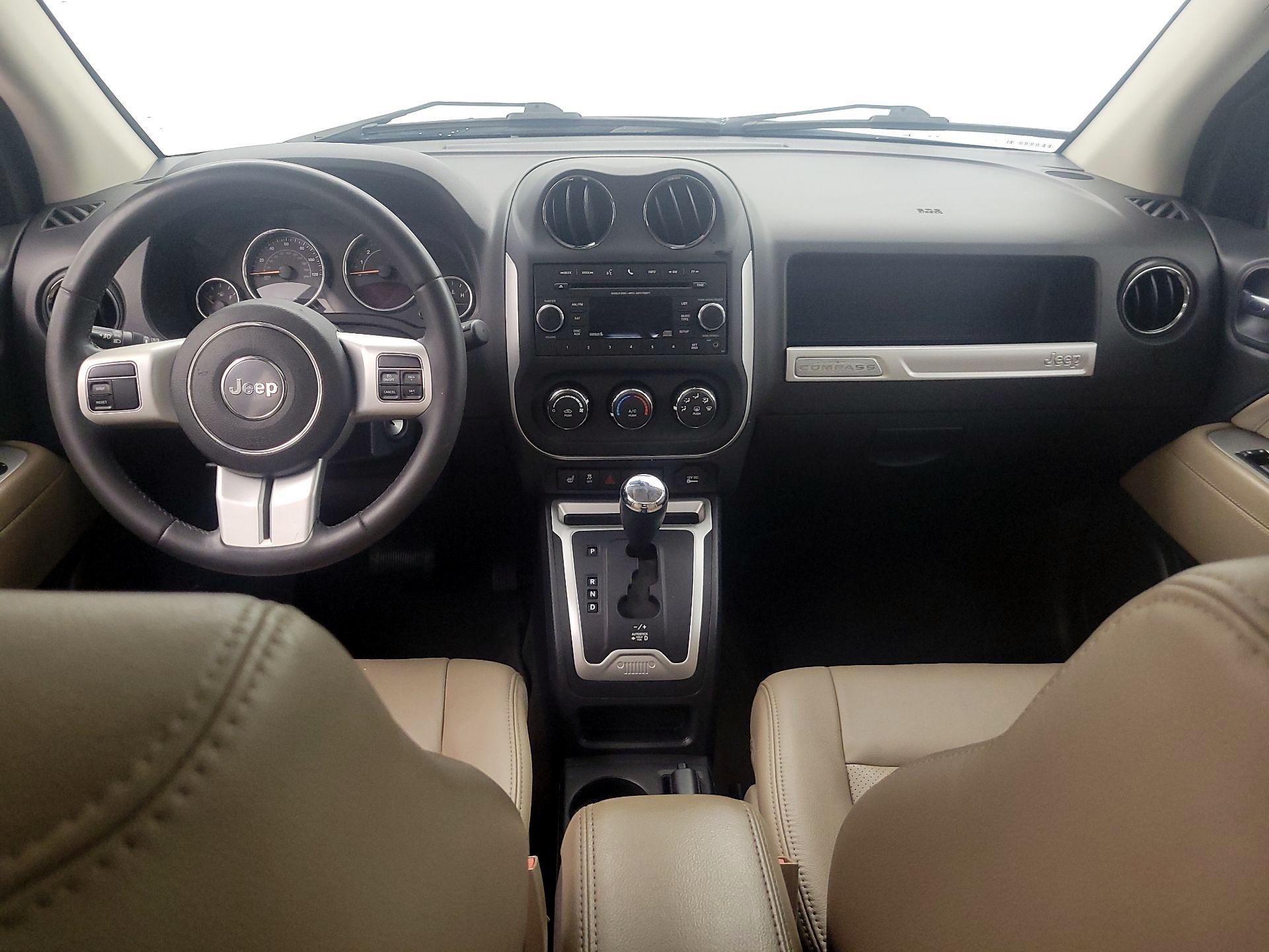 Thumbnail: 2015 Jeep Compass - 9