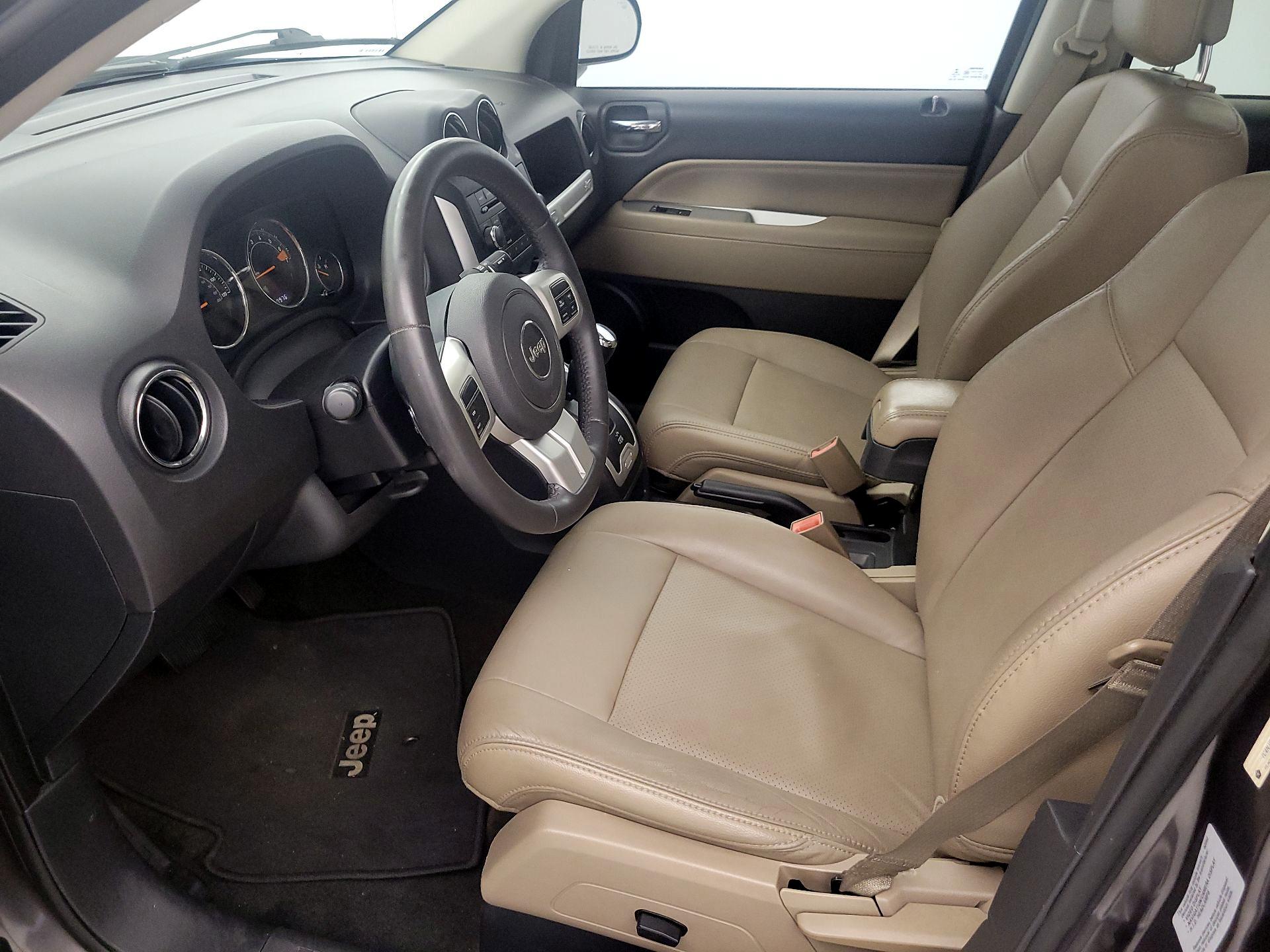 Thumbnail: 2015 Jeep Compass - 11