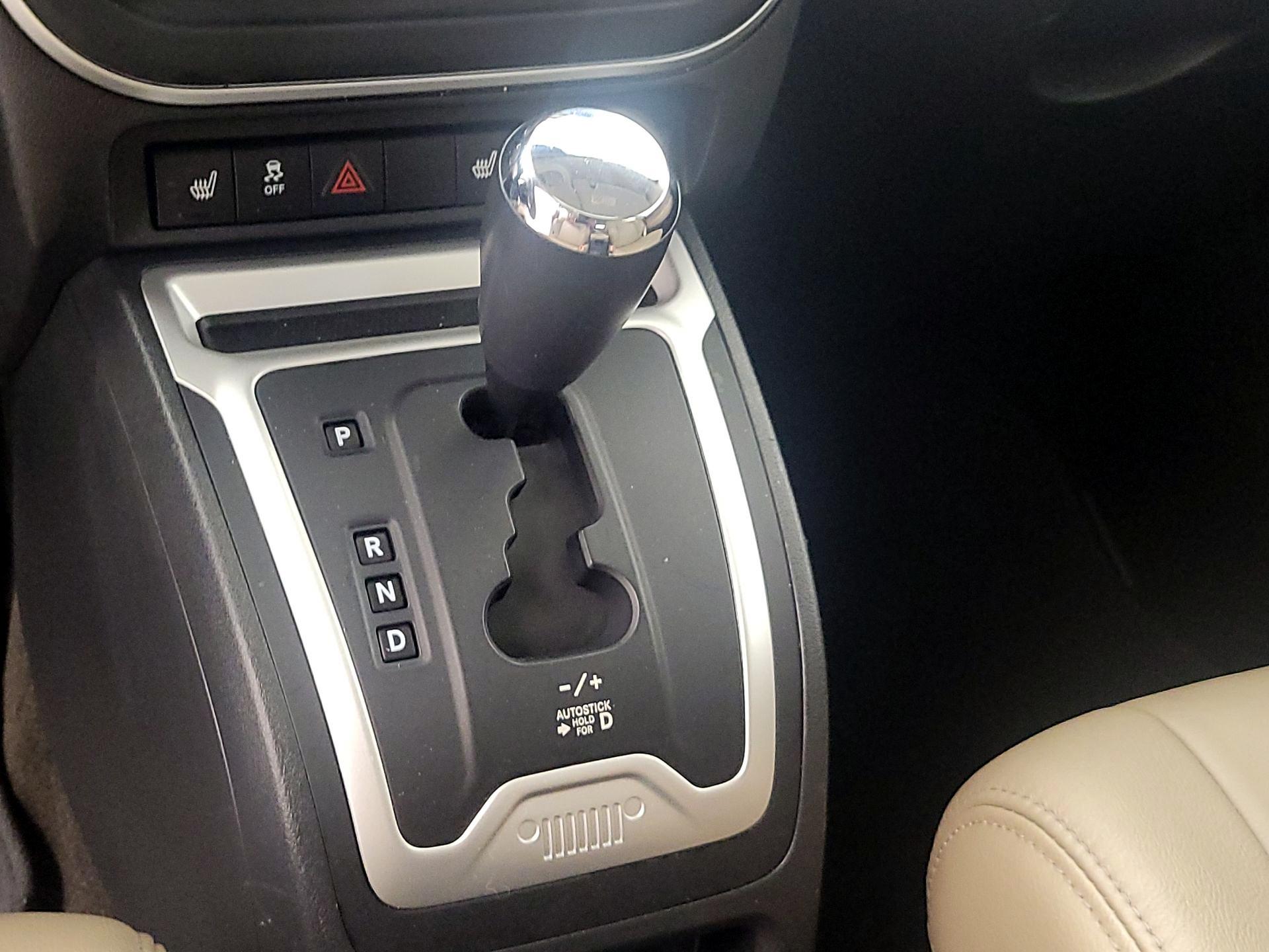 Thumbnail: 2015 Jeep Compass - 15