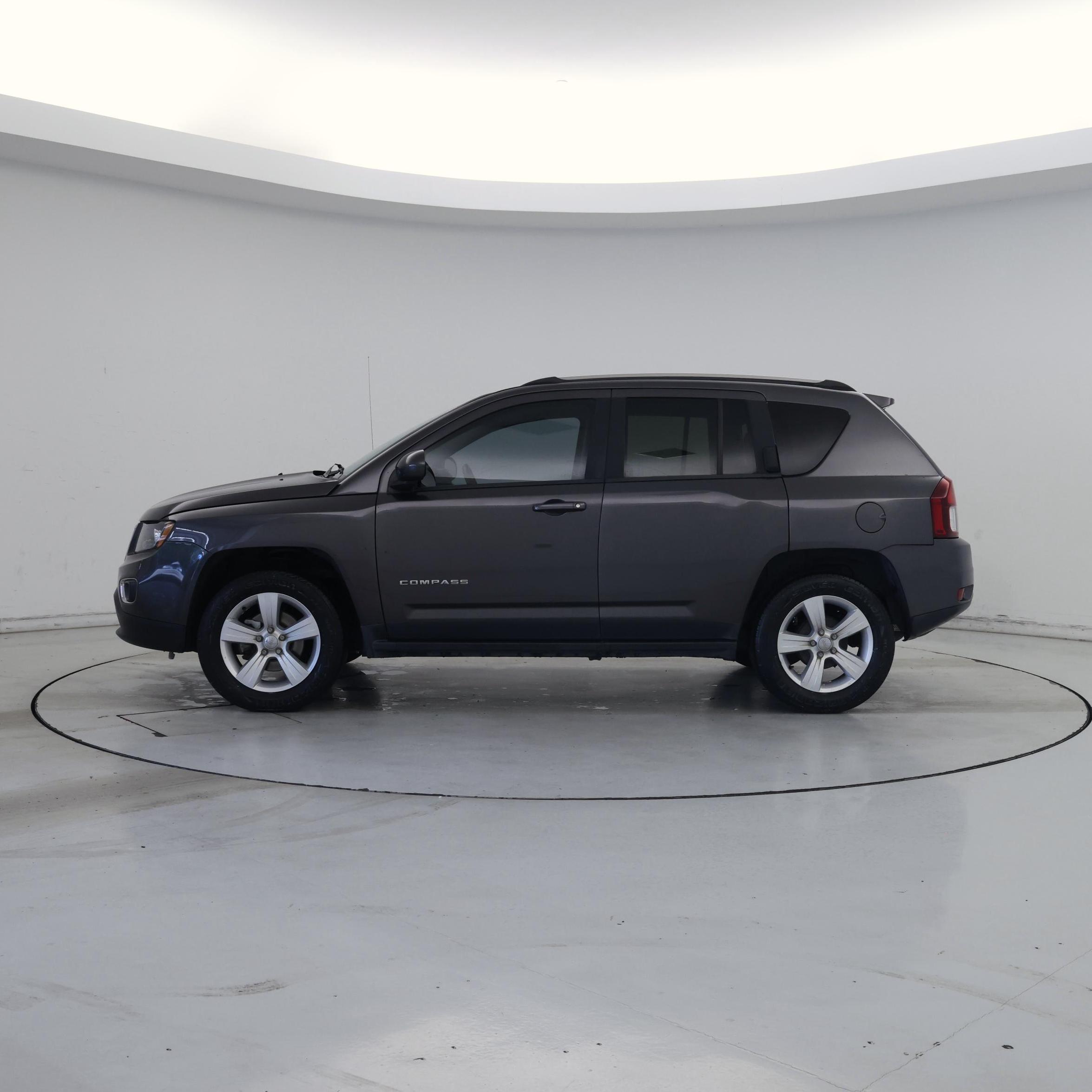 Thumbnail: 2015 Jeep Compass - 3