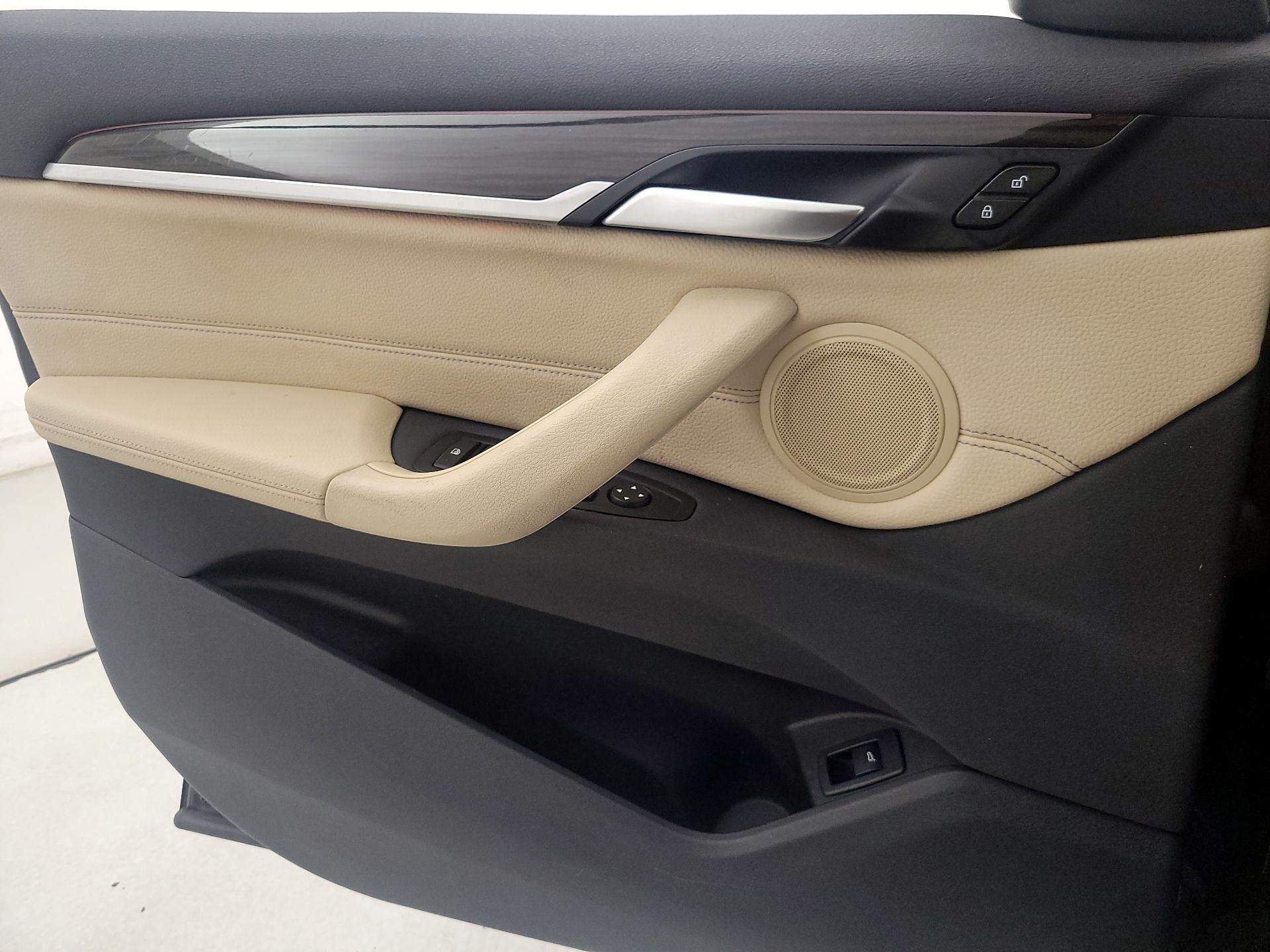 Thumbnail: 2016 BMW X1 - 12