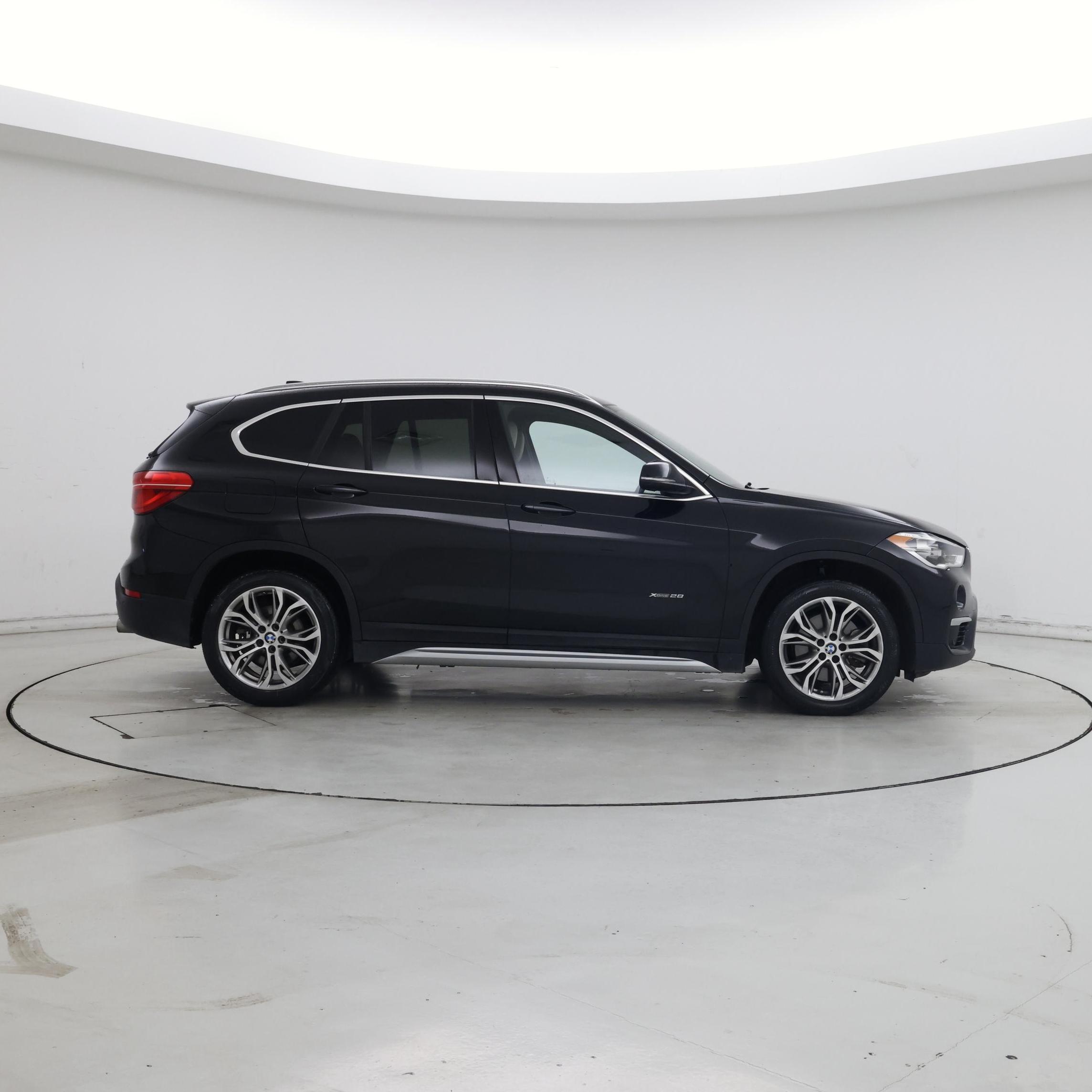 Thumbnail: 2016 BMW X1 - 7