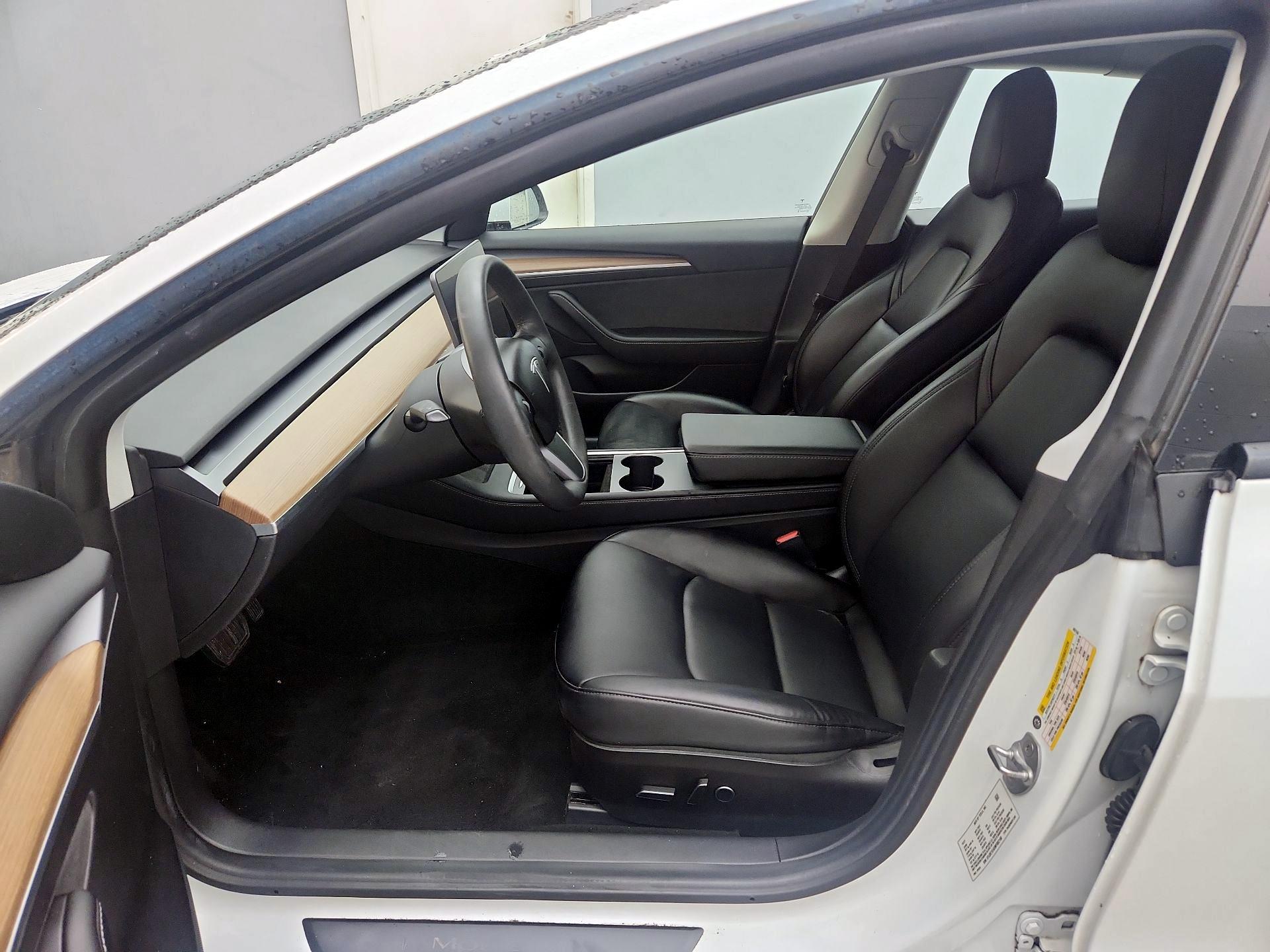 Thumbnail: 2021 Tesla Model 3 - 11