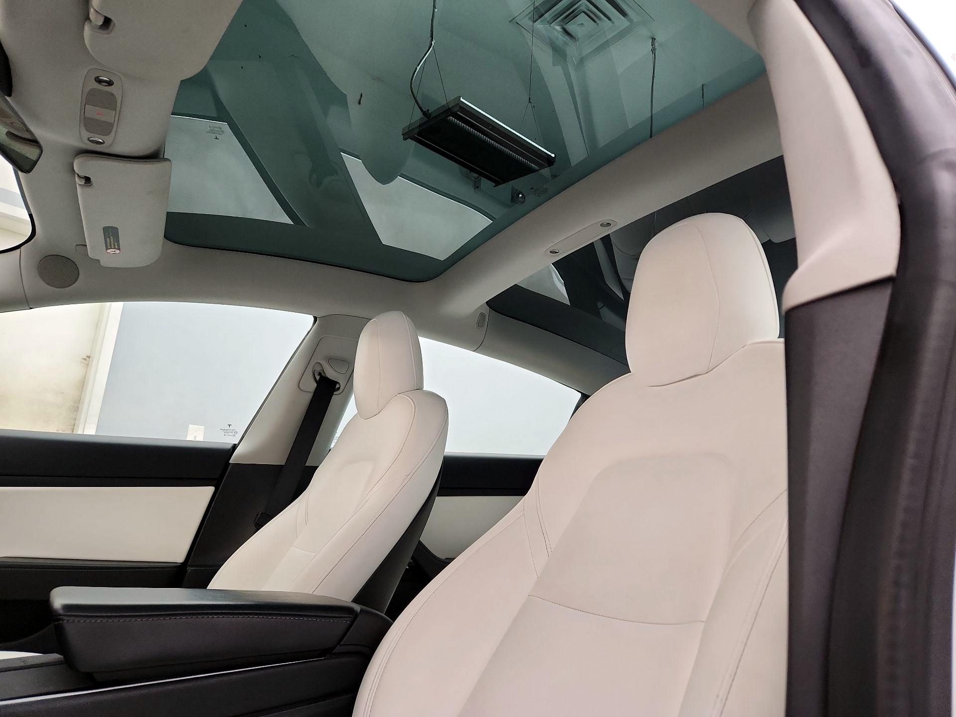 Thumbnail: 2020 Tesla Model 3 - 20