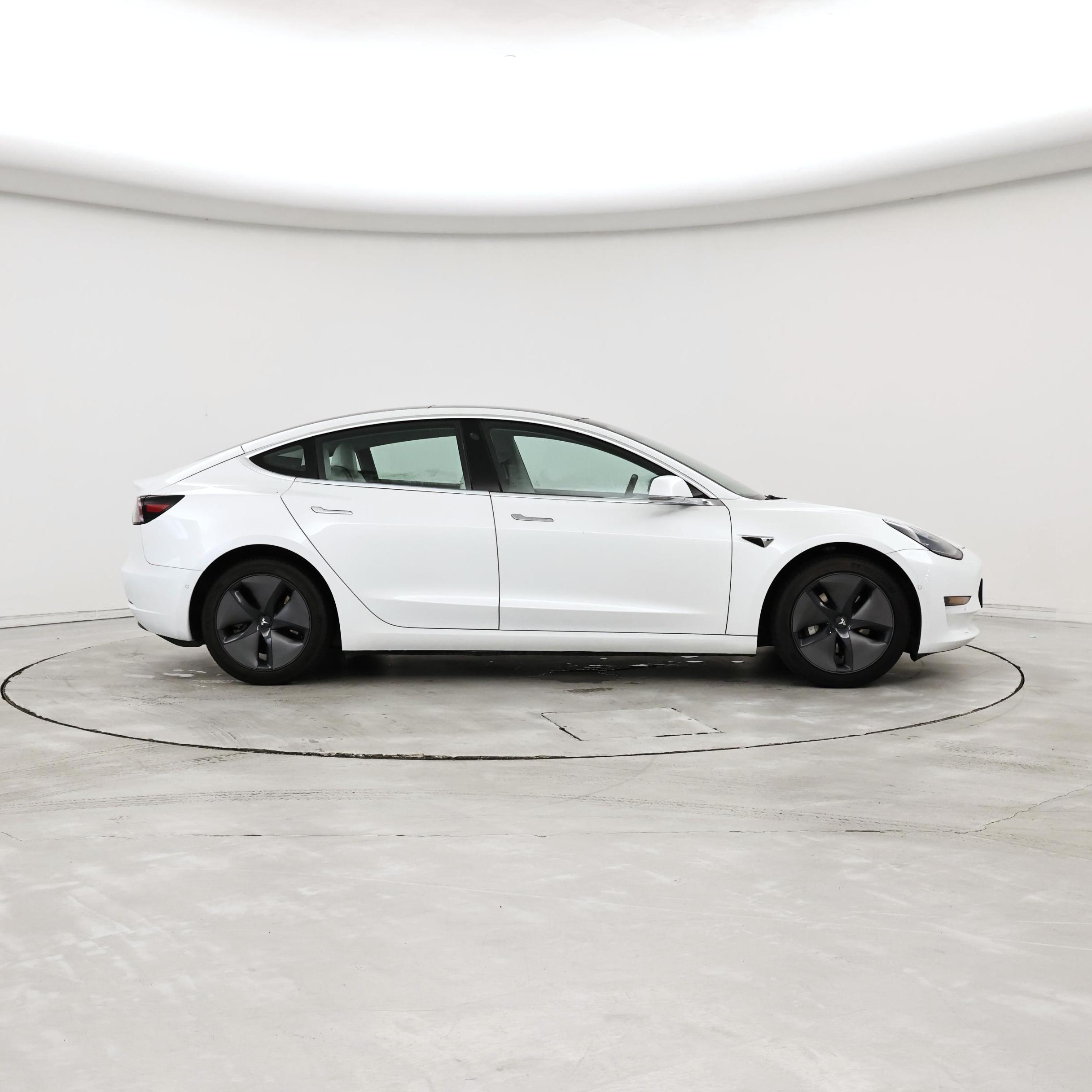 Thumbnail: 2020 Tesla Model 3 - 7