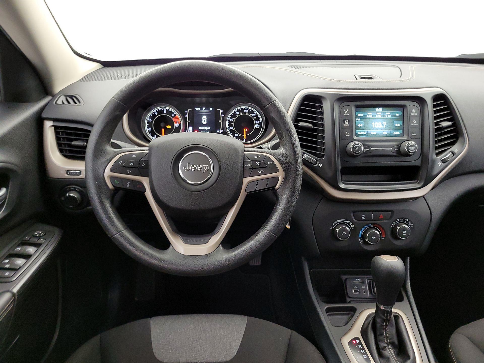 Thumbnail: 2016 Jeep Cherokee - 10