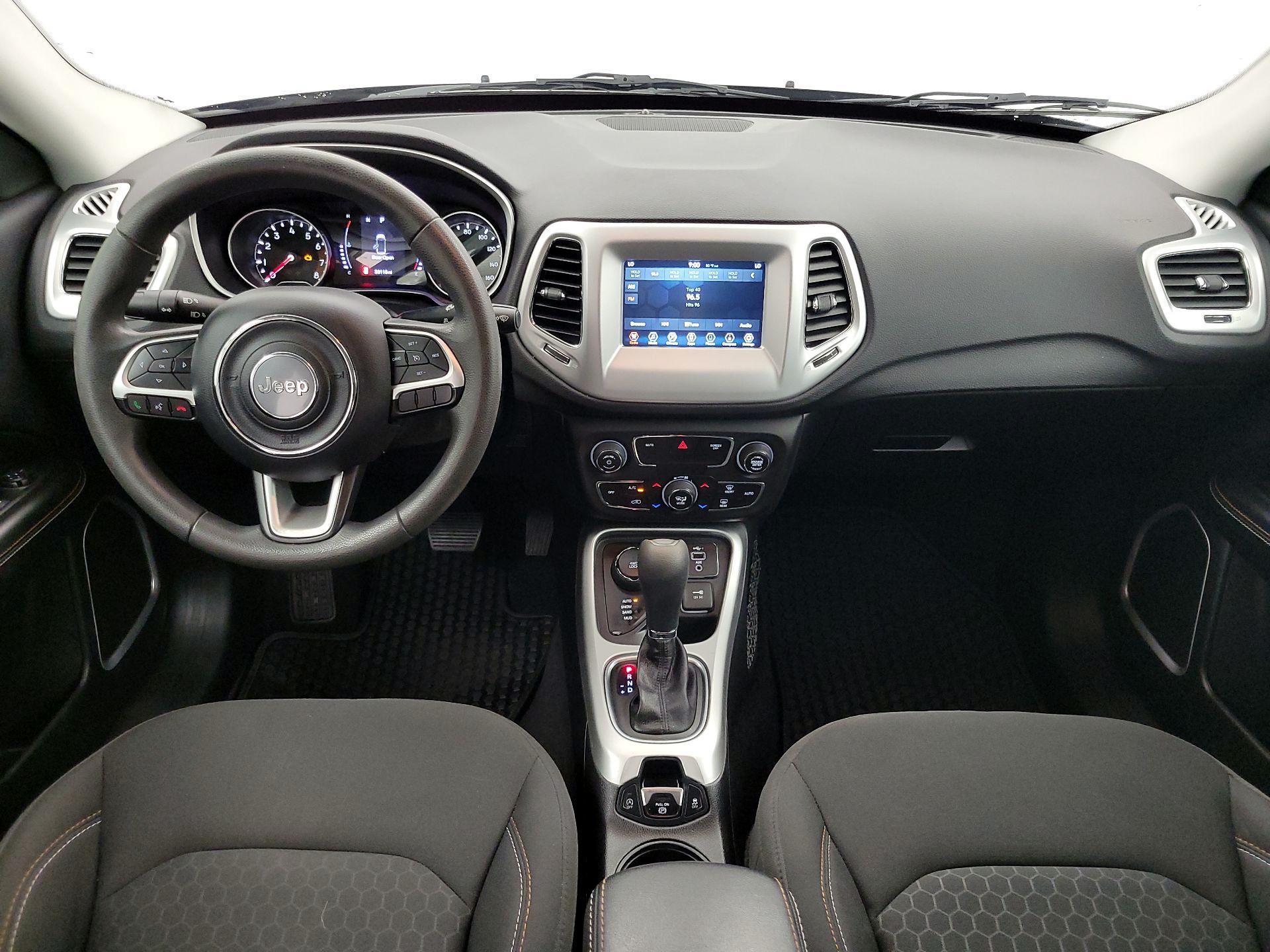 Thumbnail: 2019 Jeep Compass - 9