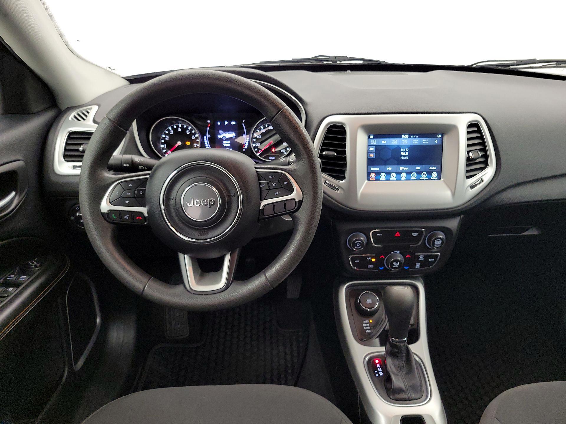 Thumbnail: 2019 Jeep Compass - 10
