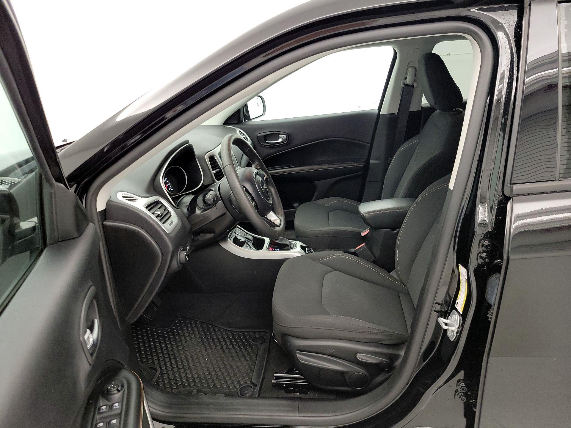 Thumbnail: 2019 Jeep Compass - 11