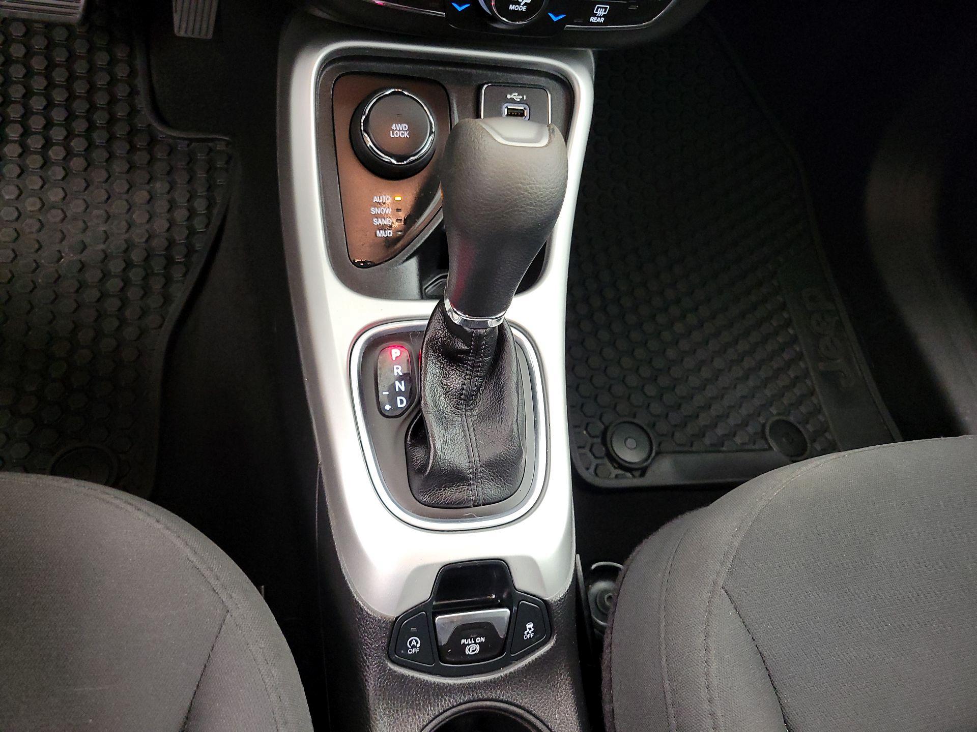 Thumbnail: 2019 Jeep Compass - 17