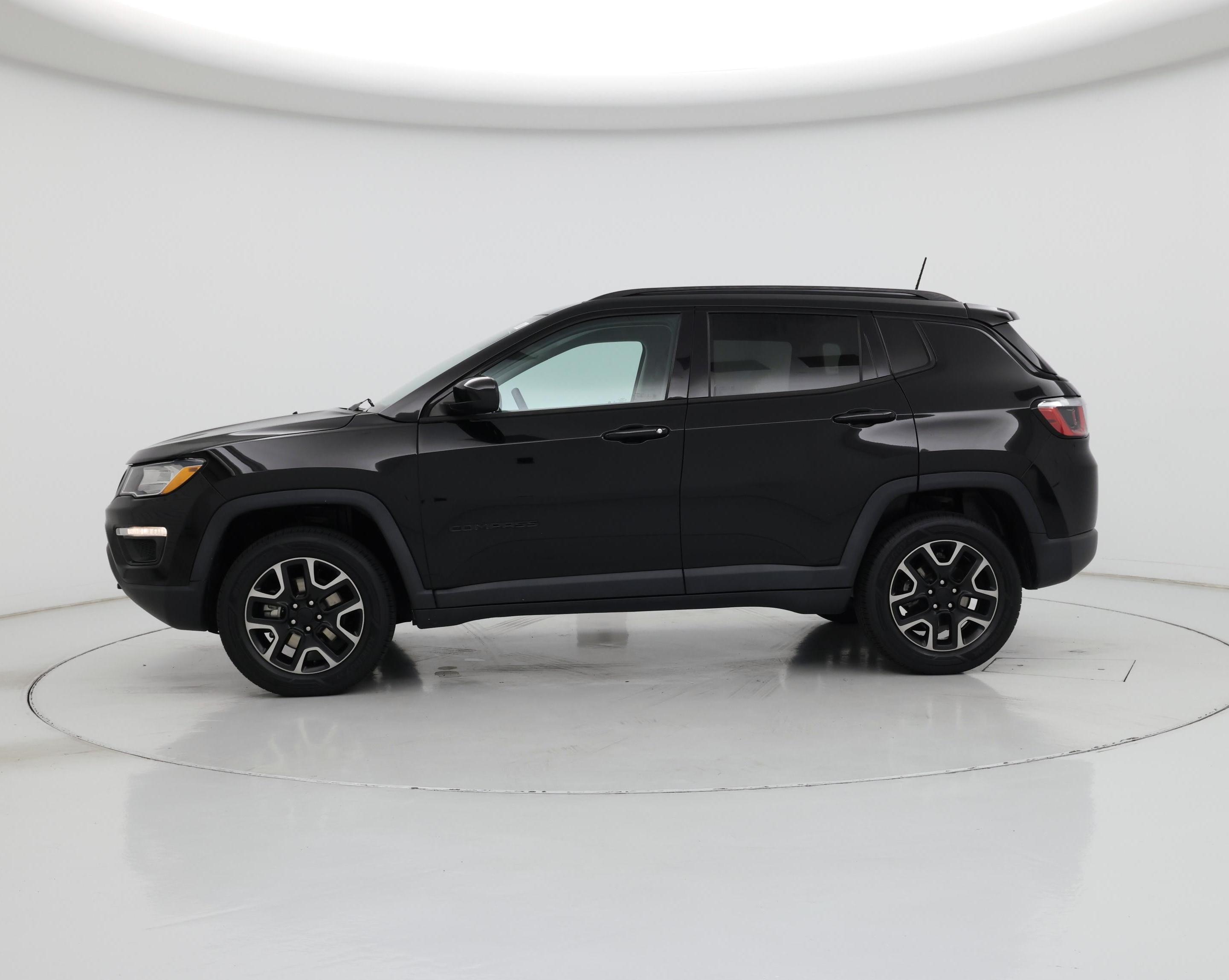 Thumbnail: 2019 Jeep Compass - 3