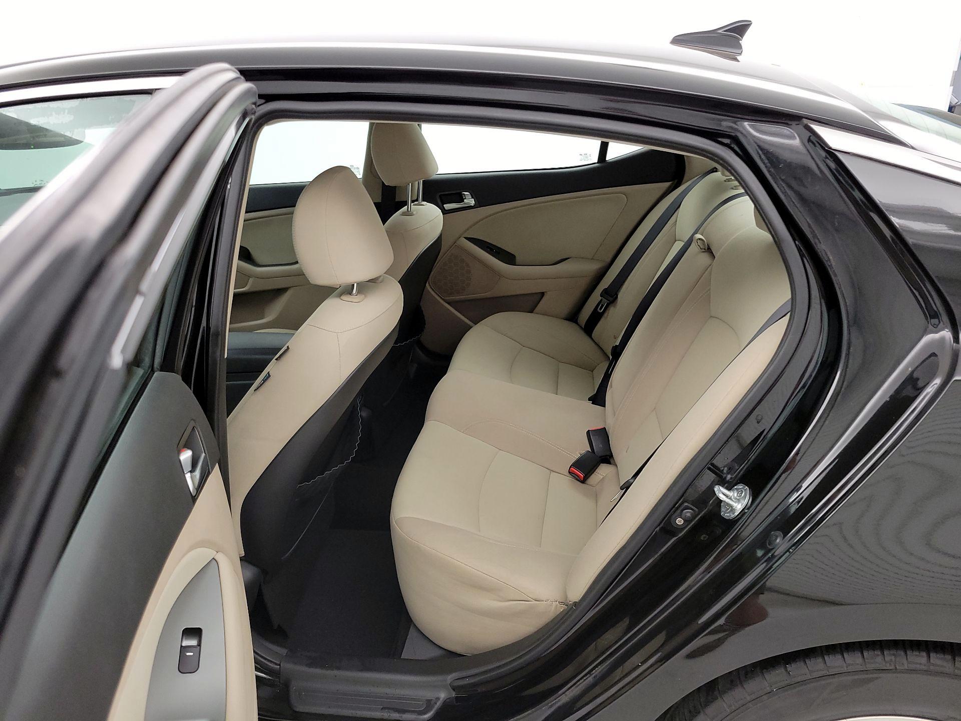 Thumbnail: 2015 Kia Optima - 19