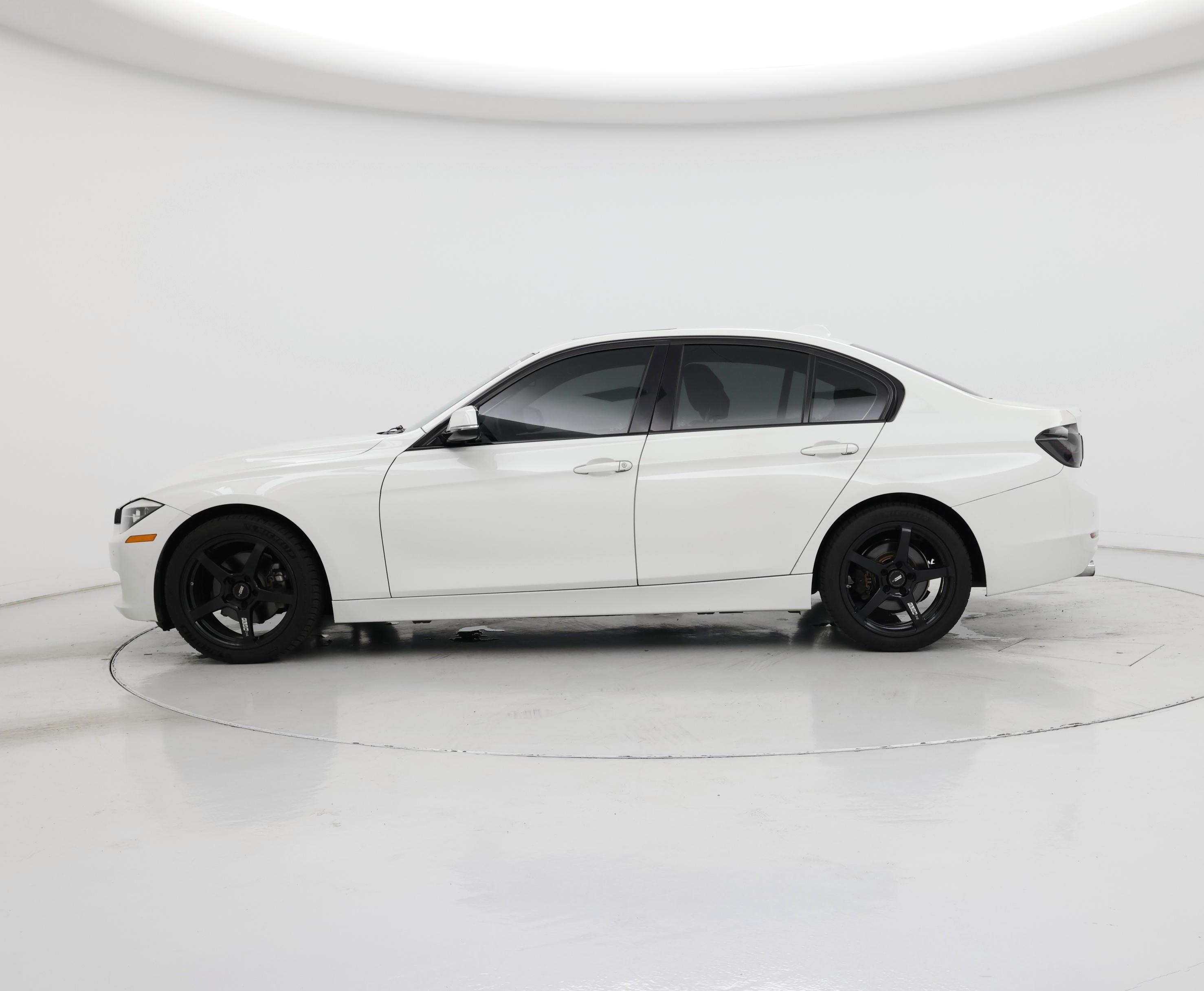 Thumbnail: 2015 BMW 3 Series - 3