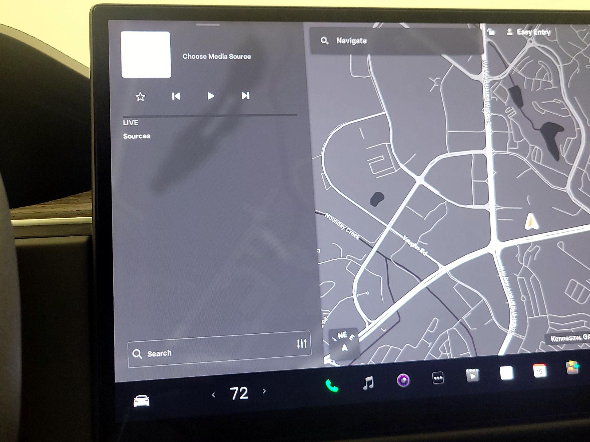 Thumbnail: 2021 Tesla Model S - 15