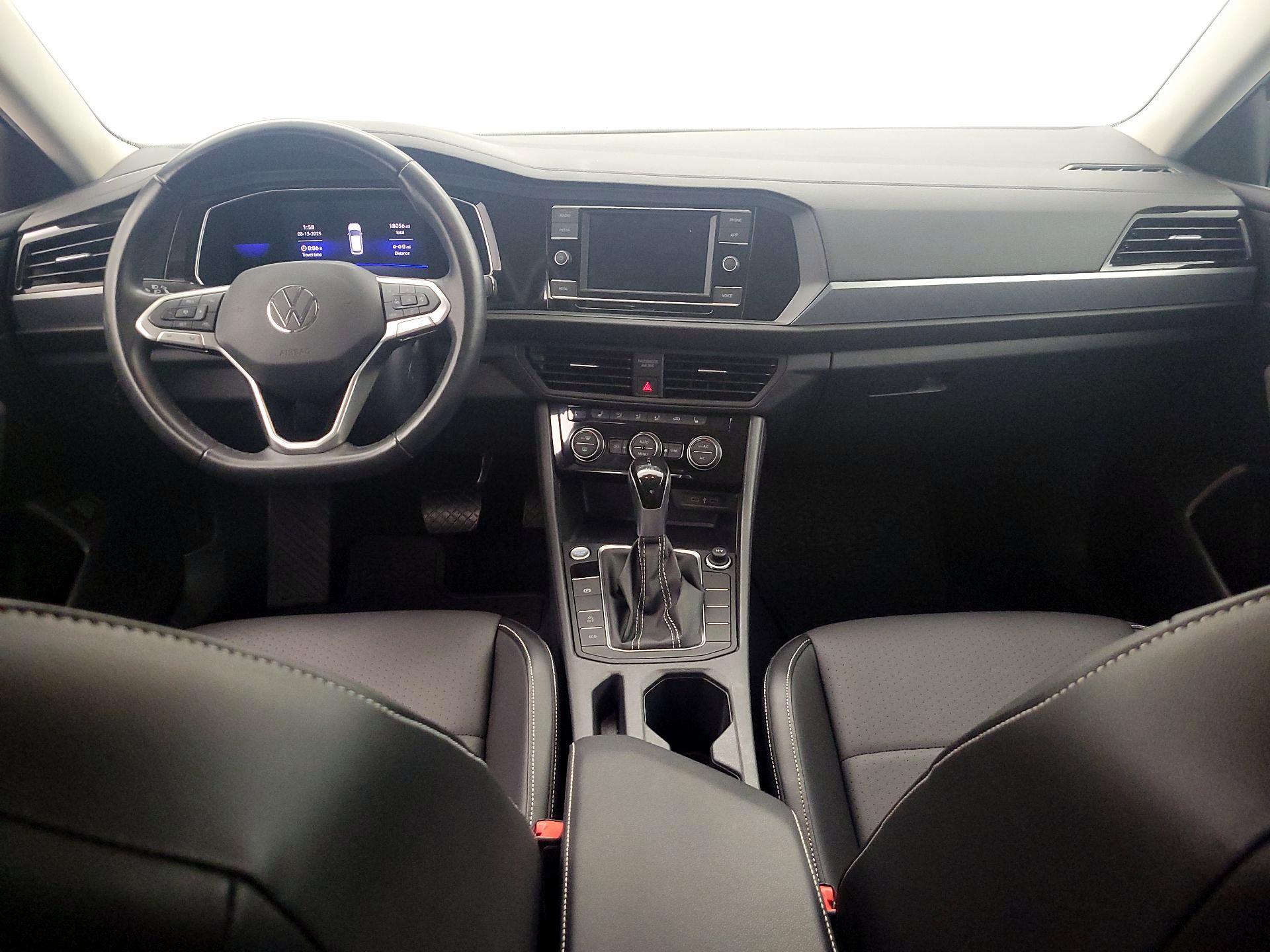 Thumbnail: 2022 Volkswagen Jetta - 9