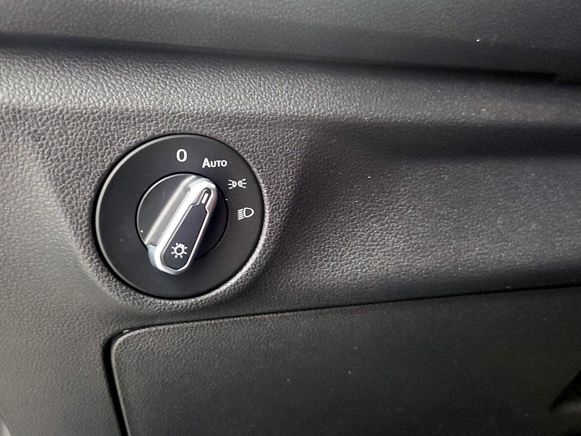 Thumbnail: 2022 Volkswagen Jetta - 13