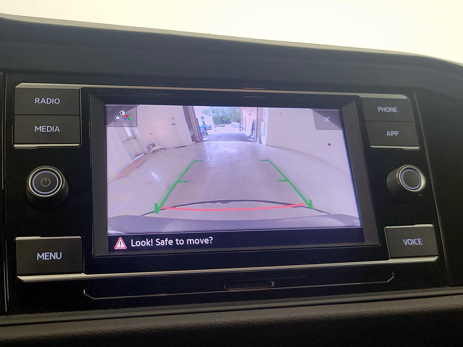 Thumbnail: 2022 Volkswagen Jetta - 14