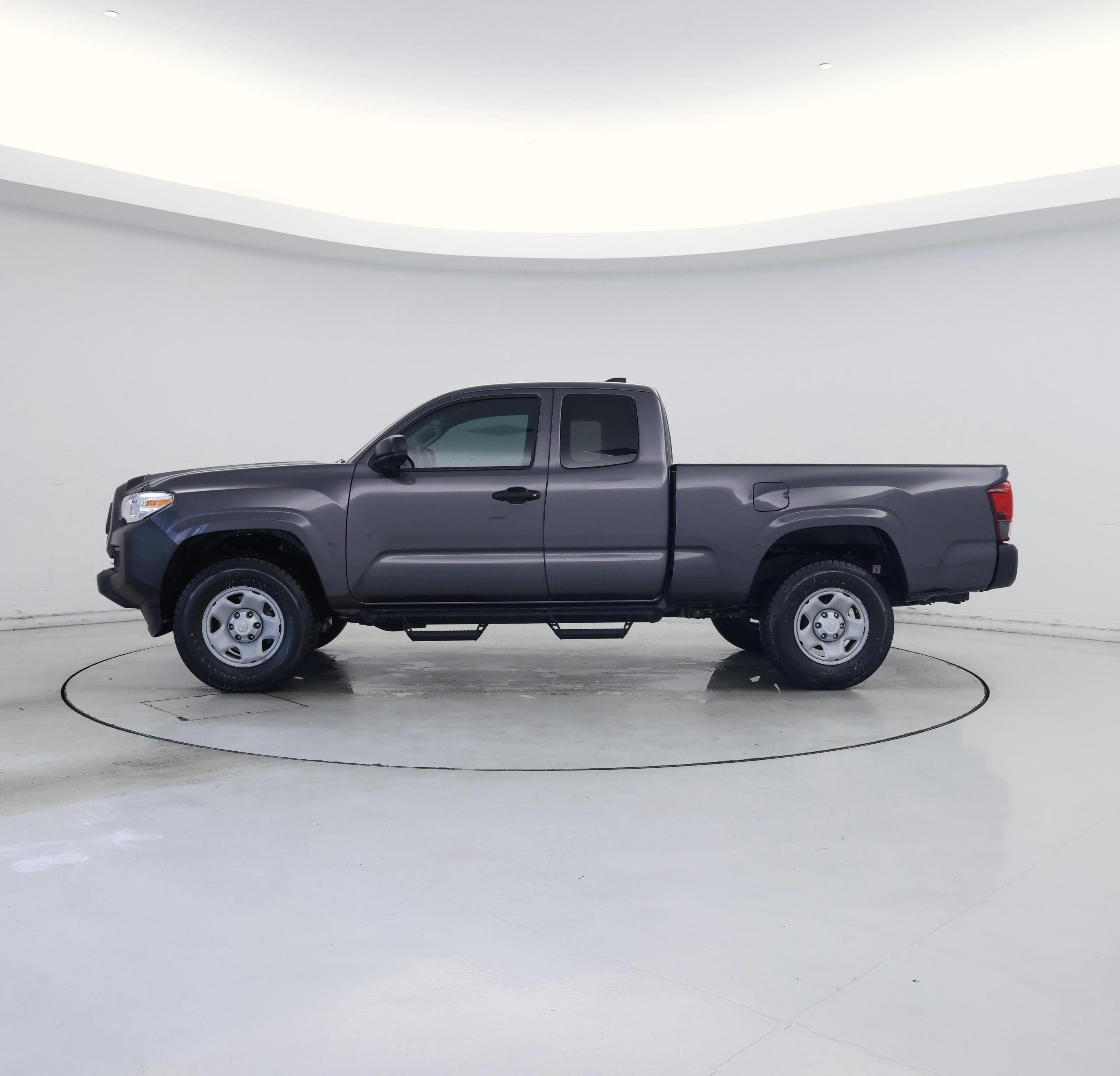 Thumbnail: 2022 Toyota Tacoma - 3