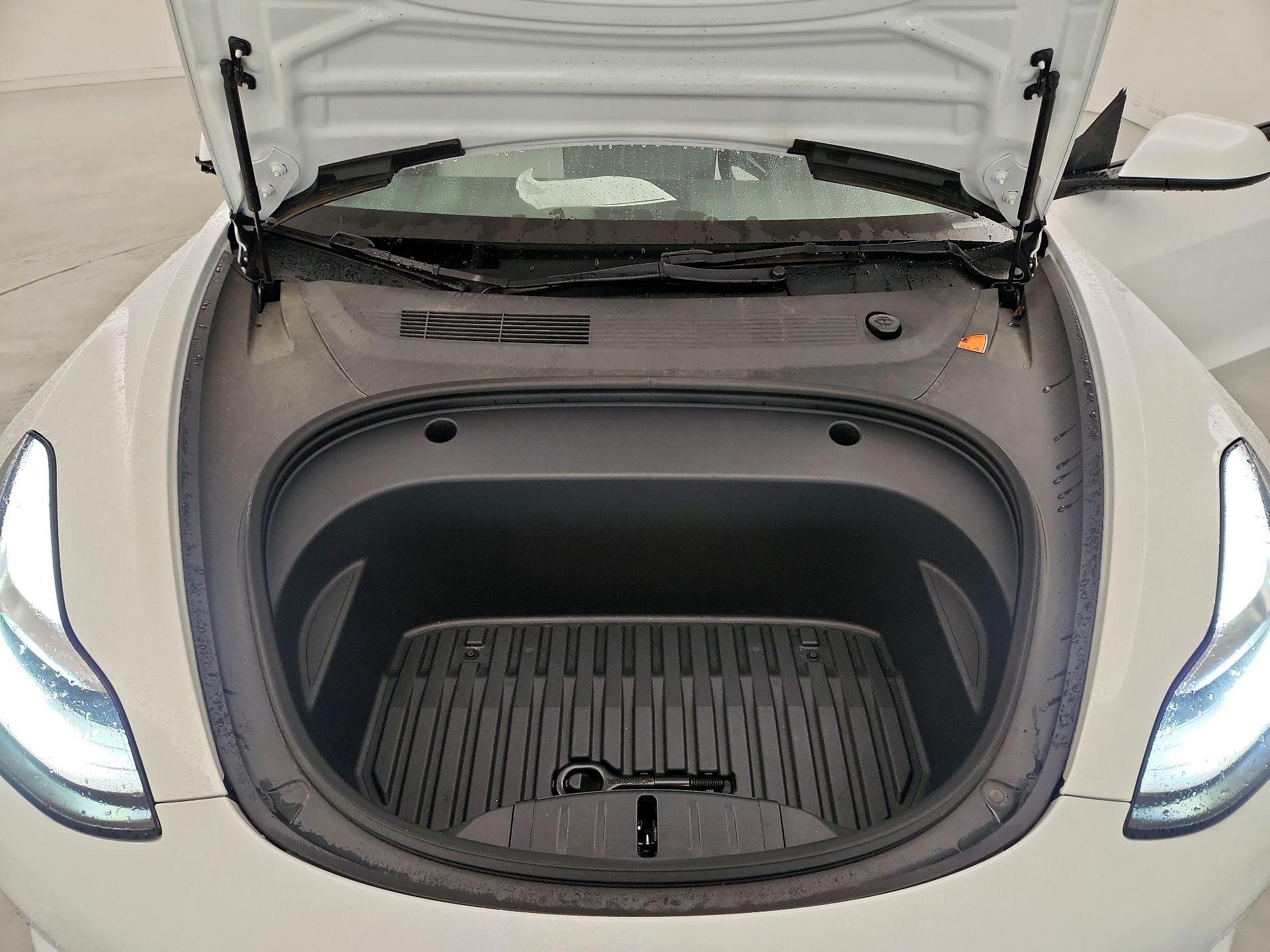 Thumbnail: 2022 Tesla Model 3 - 20