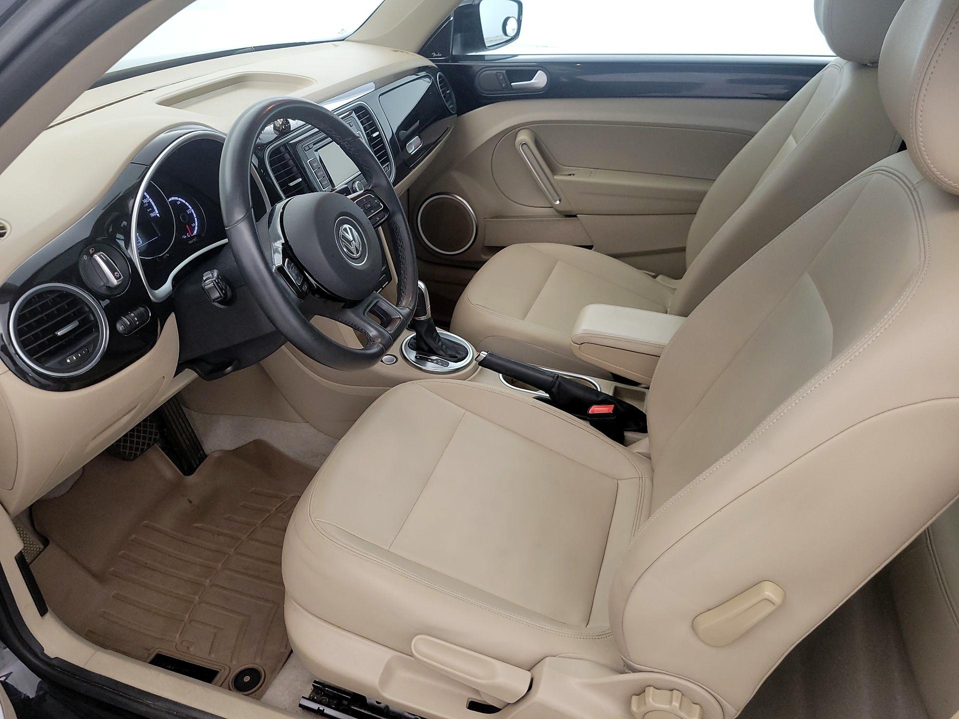 Thumbnail: 2014 Volkswagen Beetle - 11